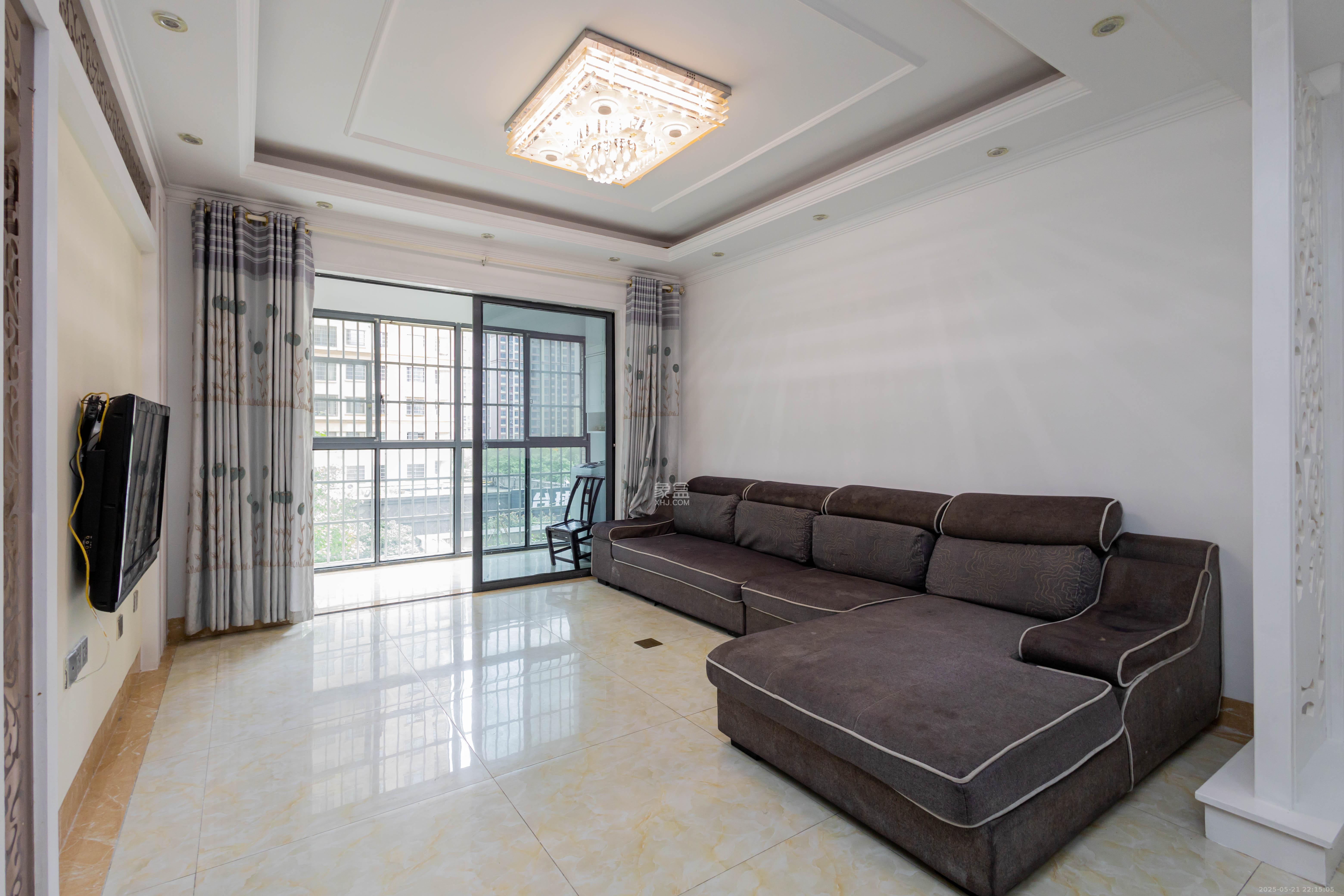 佳美紫郡  3室2厅1卫    45.8万 佳美紫郡  3室2厅1卫    45.8万客厅