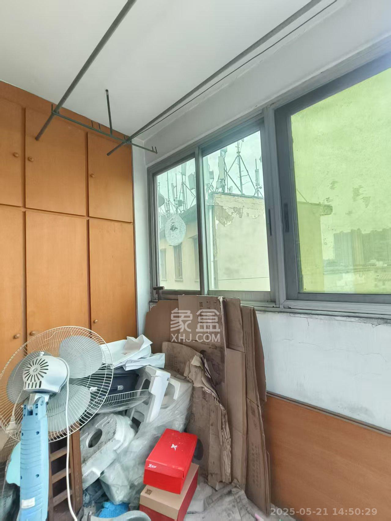湖南六建伍家岭小区  2室2厅1卫   1250.00元/月室内图