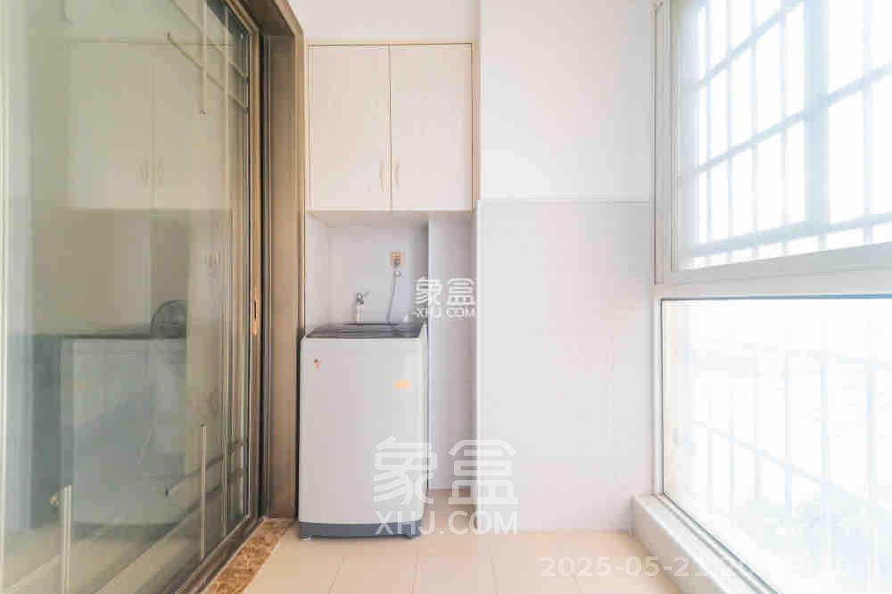 MOMA当代广场  3室2厅1卫   1800.00元/月室内图