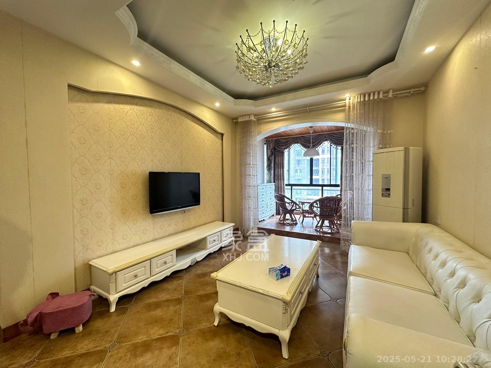 藏珑湖上国际花园 1室2厅1卫 3500.0元/月 藏珑湖上国际花园 1室2厅1卫 3500.0元/月室内图