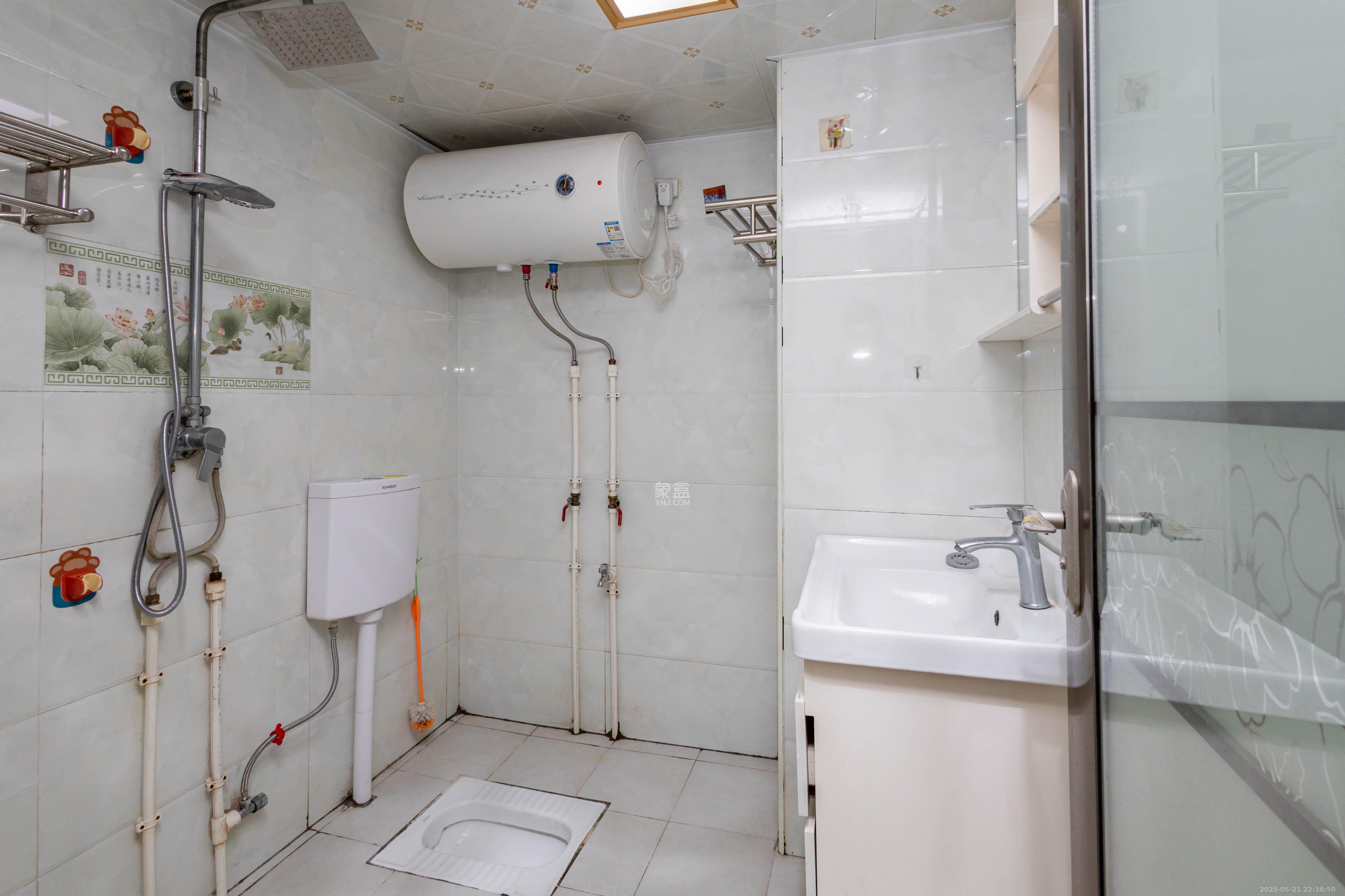 中国铁建国际城二期 3室2厅1卫 59.0万 中国铁建国际城二期 3室2厅1卫 59.0万卫生间