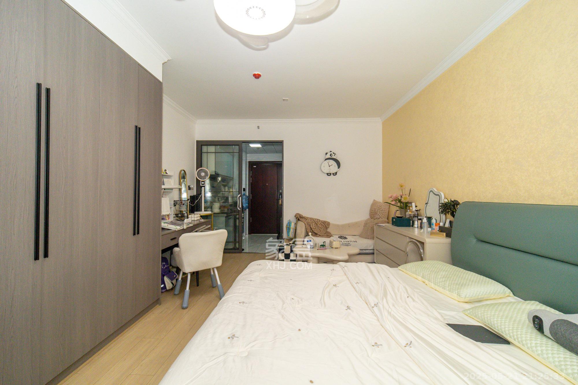 新长海漓湘悦  1室1厅1卫    19.9万 新长海漓湘悦  1室1厅1卫    19.9万客厅