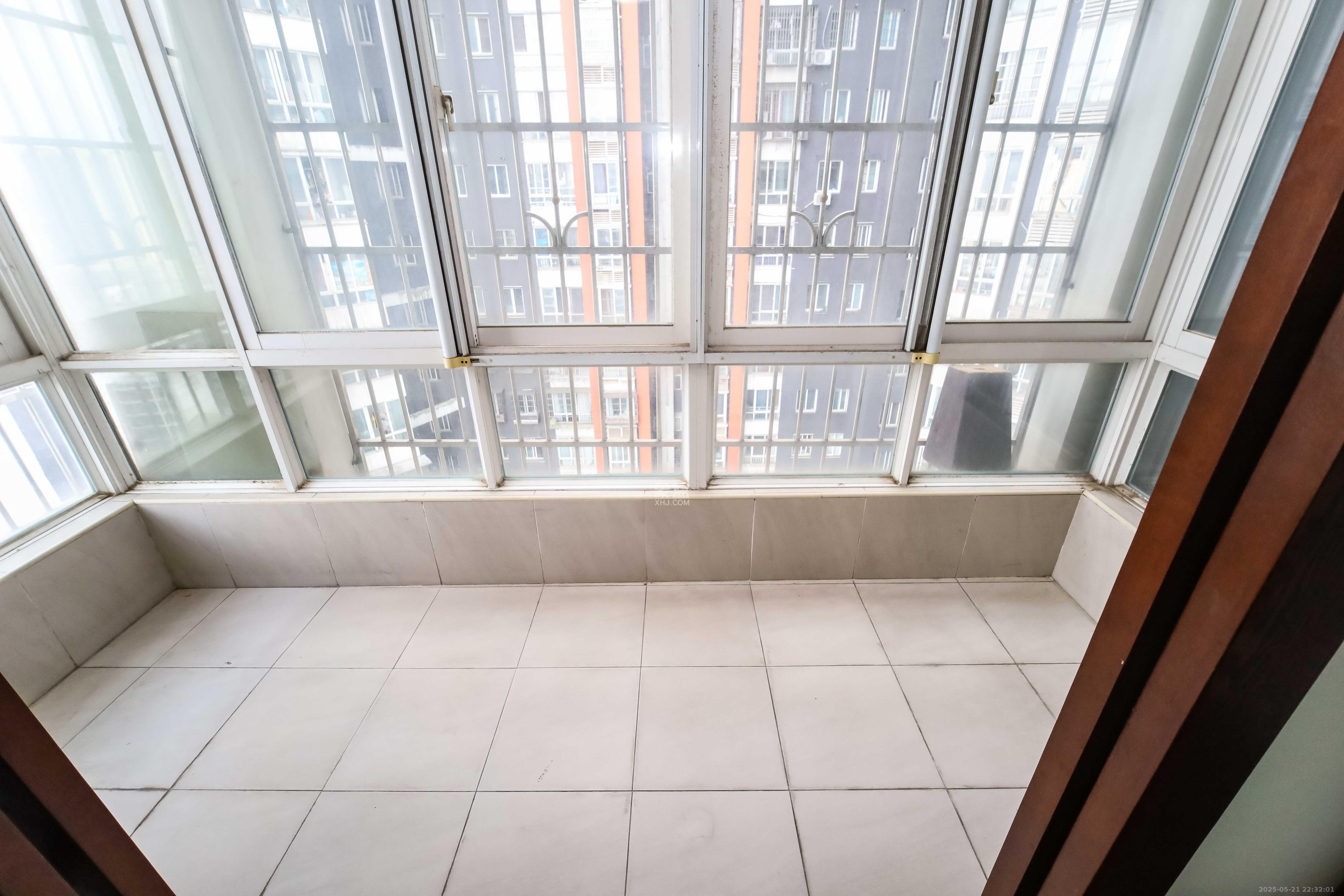 东门壹号家园  4室2厅2卫    108.0万阳台