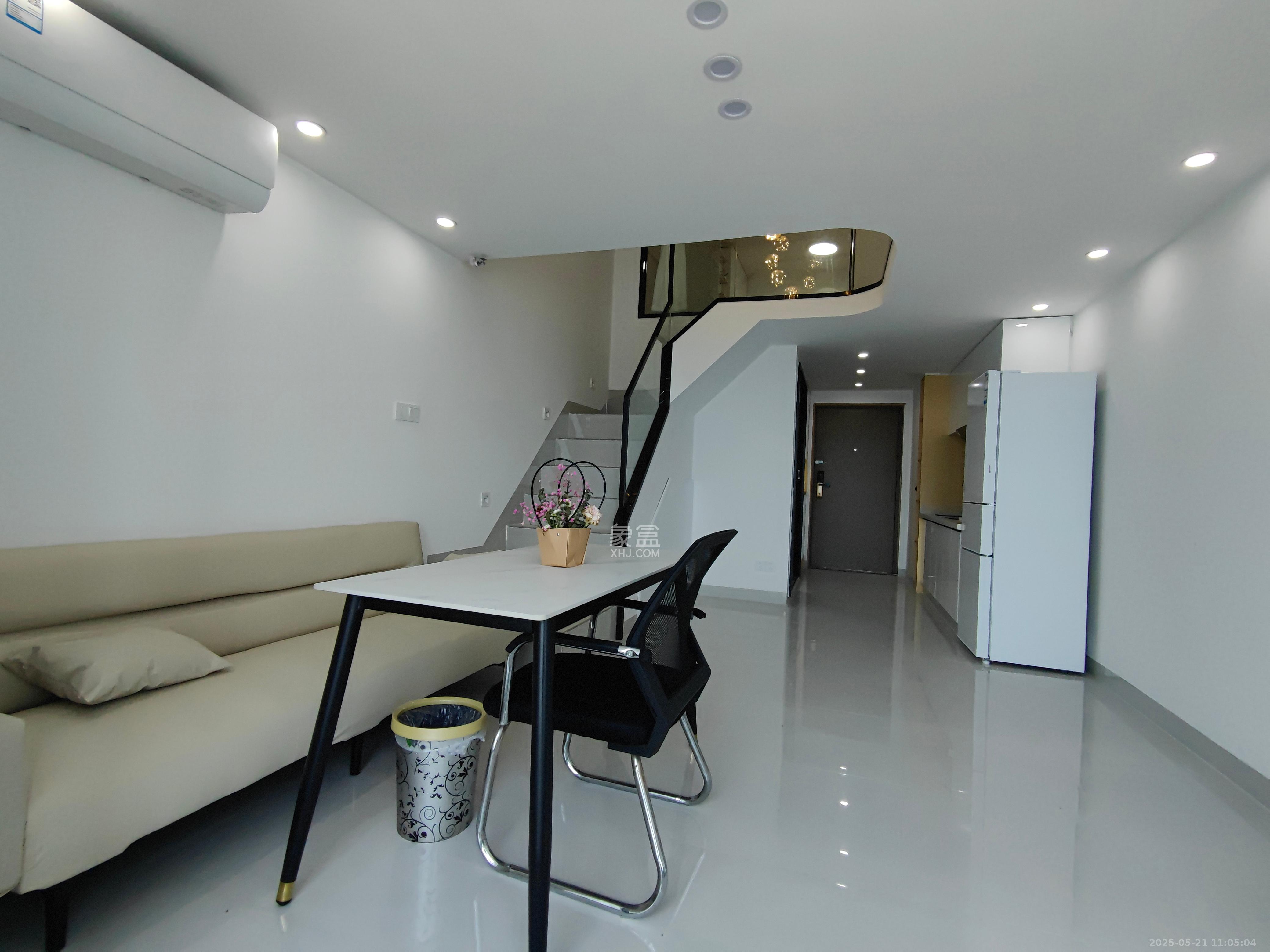 中建宝铂公馆   43.0㎡     3300.00元/月室内图