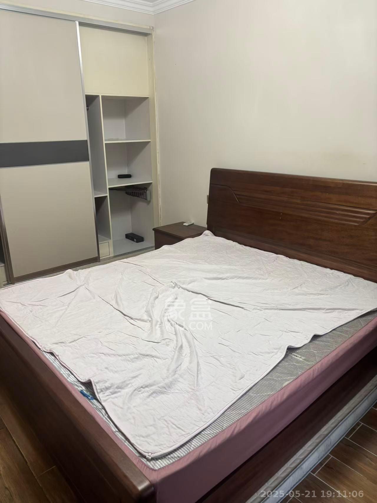 景湾小区（井湾小区）  2室2厅1卫   1800.00元/月室内图
