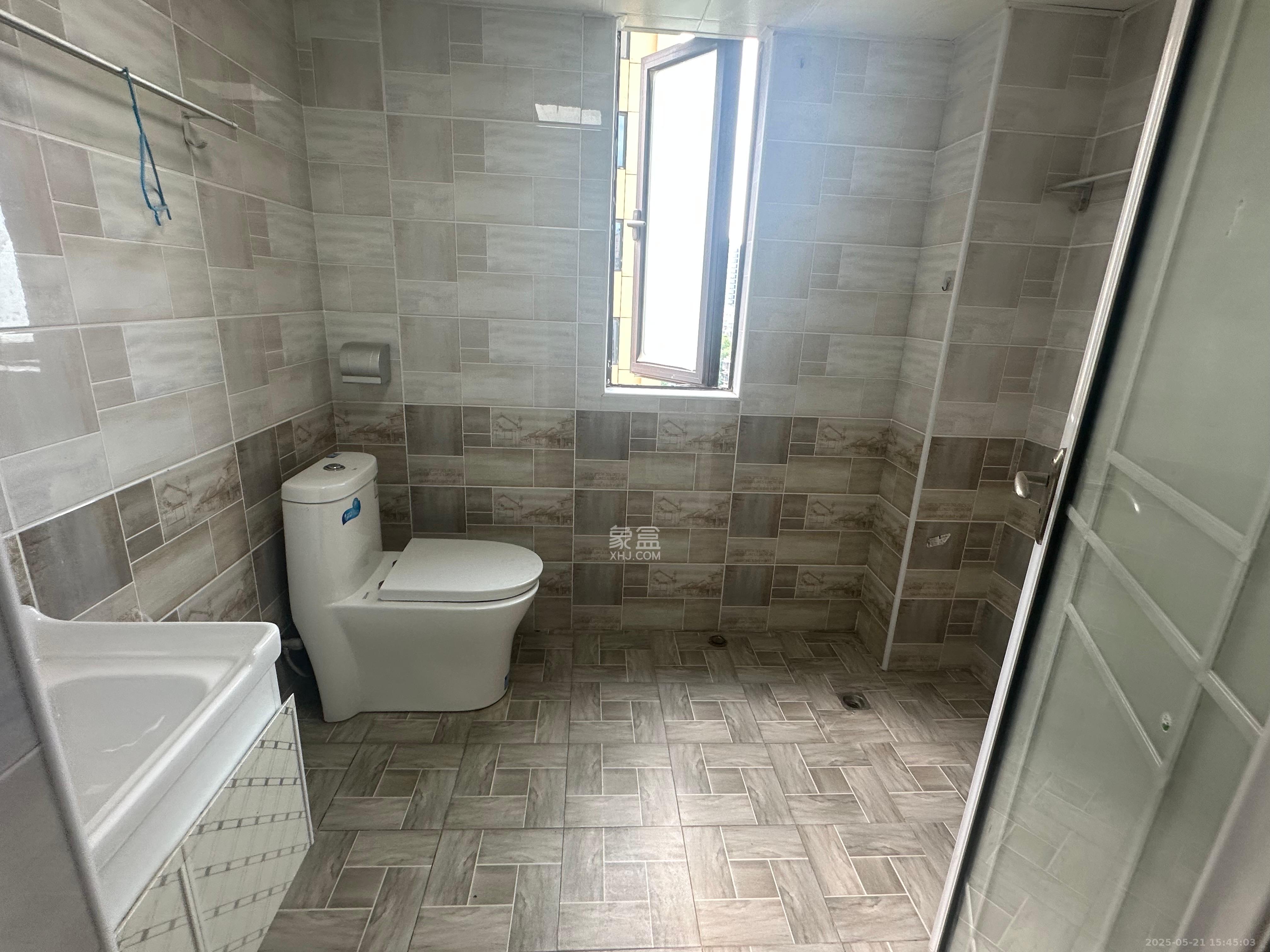 中欣楚天熙苑 3室2厅2卫 2500.0元/月 中欣楚天熙苑 3室2厅2卫 2500.0元/月室内图