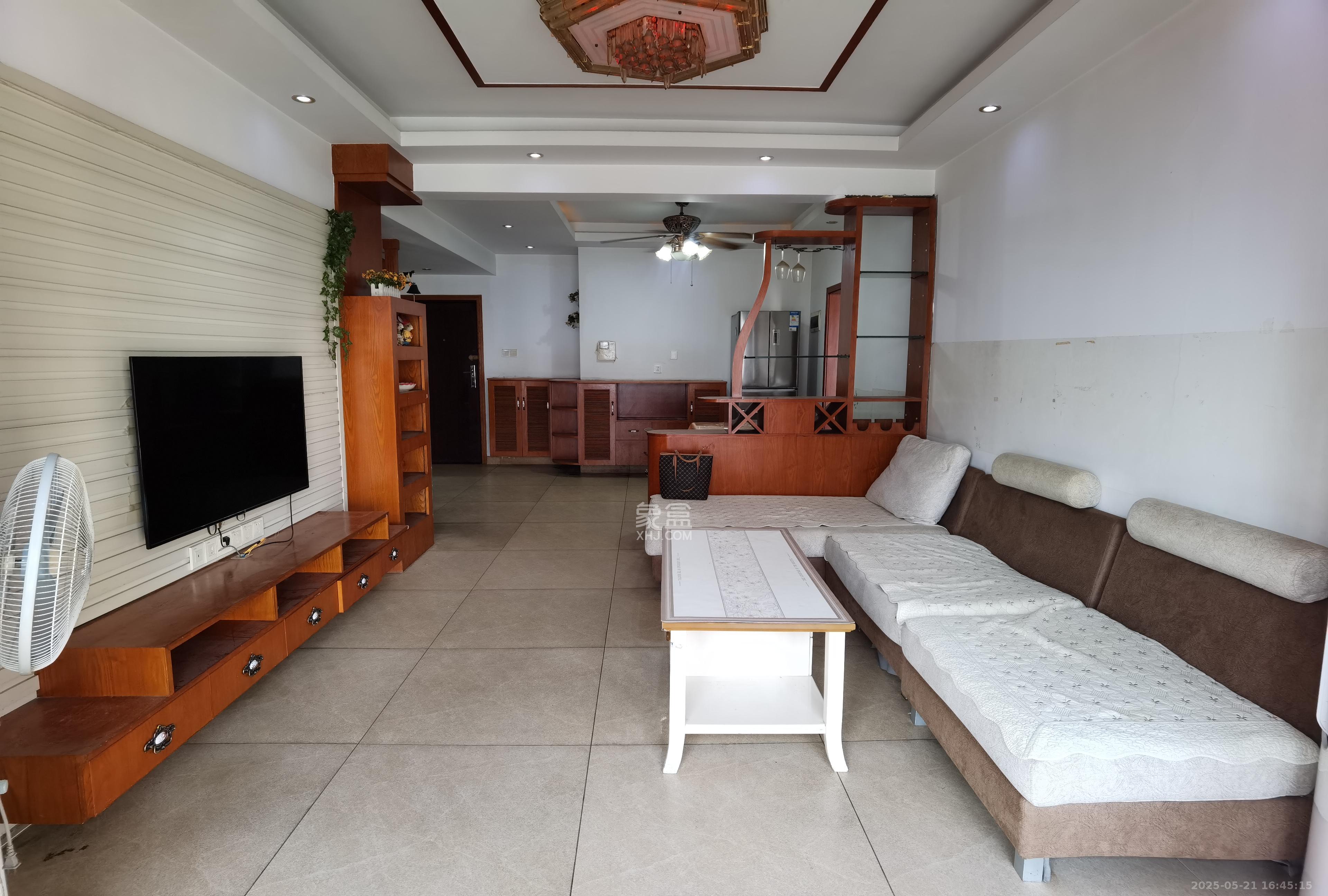 中建麓山和苑  3室2厅1卫   1750.00元/月室内图