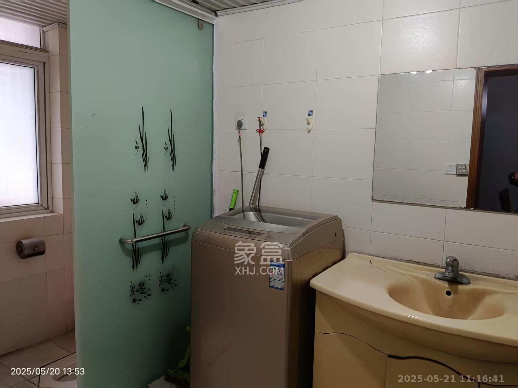 科大景园  3室2厅2卫   2300.00元/月室内图