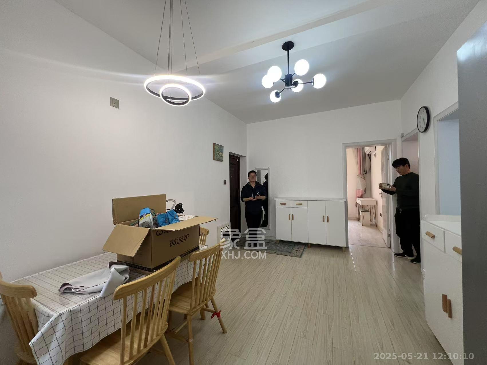 新湘路社区  3室2厅1卫   3000.00元/月室内图