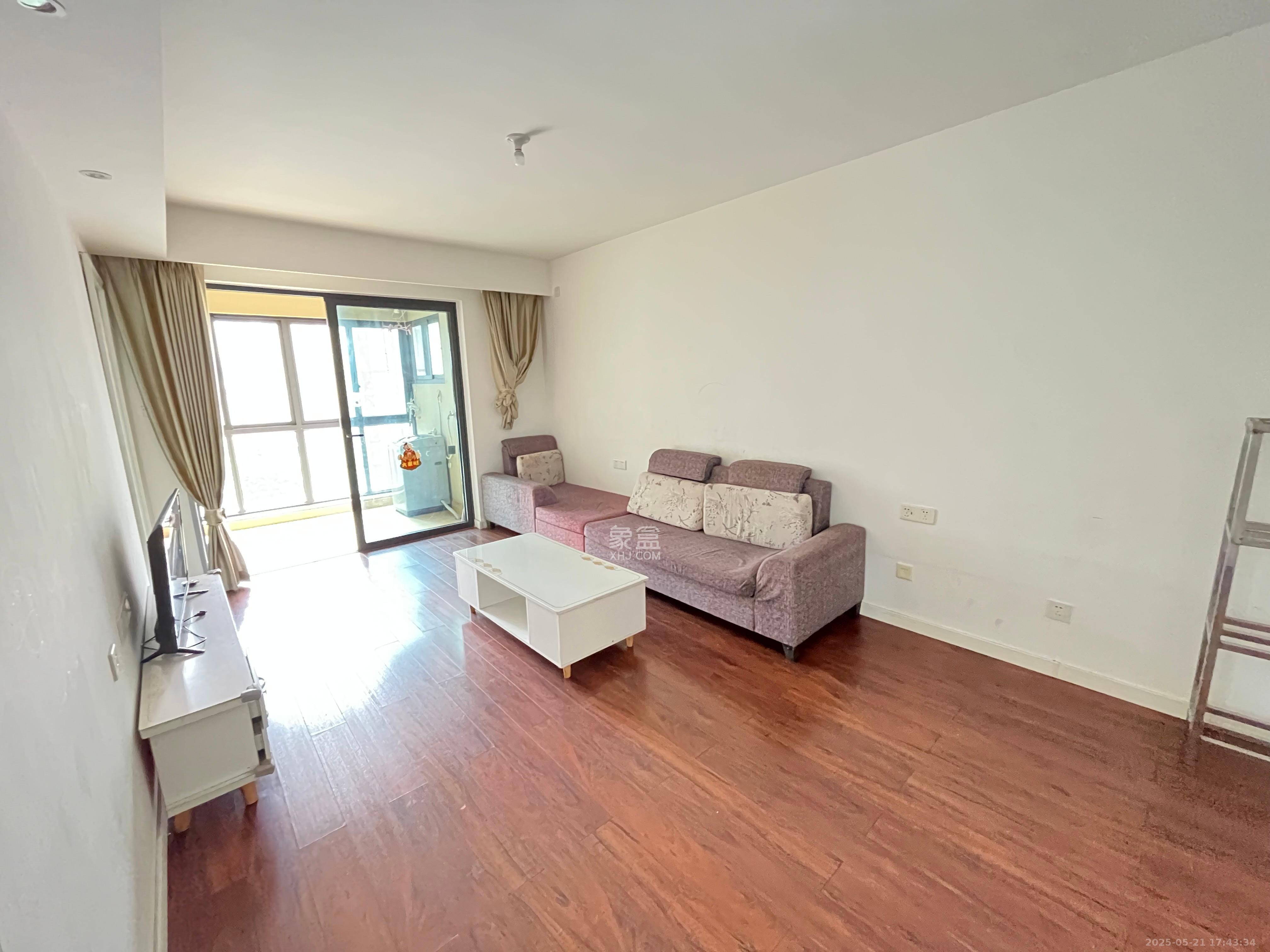 万科魅力之城观澜里 3室2厅2卫 2100.0元/月 万科魅力之城观澜里 3室2厅2卫 2100.0元/月室内图