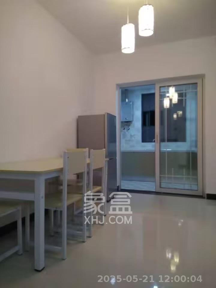 荣盛花语书苑 3室2厅1卫 2900.0元/月 荣盛花语书苑 3室2厅1卫 2900.0元/月室内图