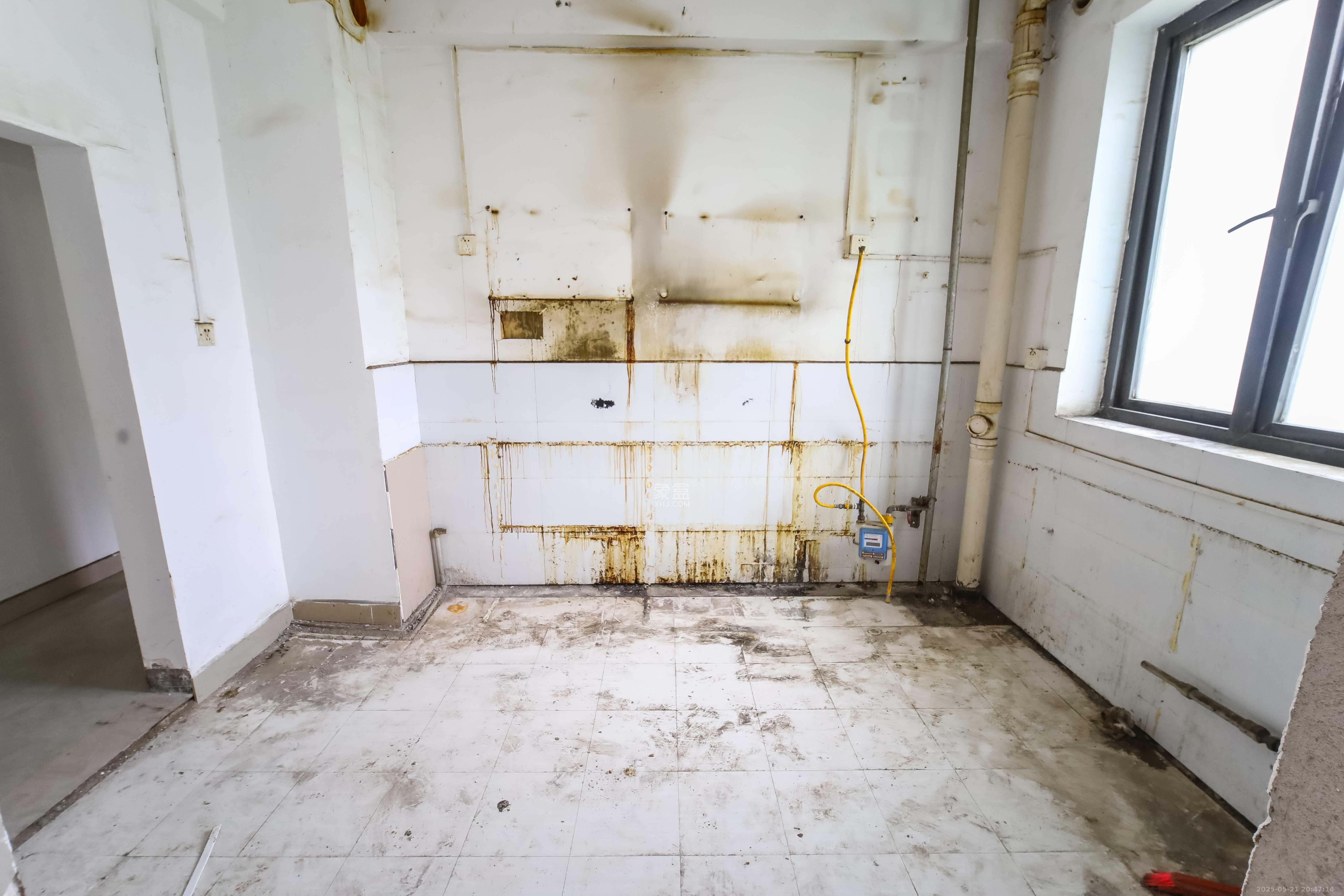 长房东郡  4室2厅2卫    210.0万 长房东郡  4室2厅2卫    210.0万厨房