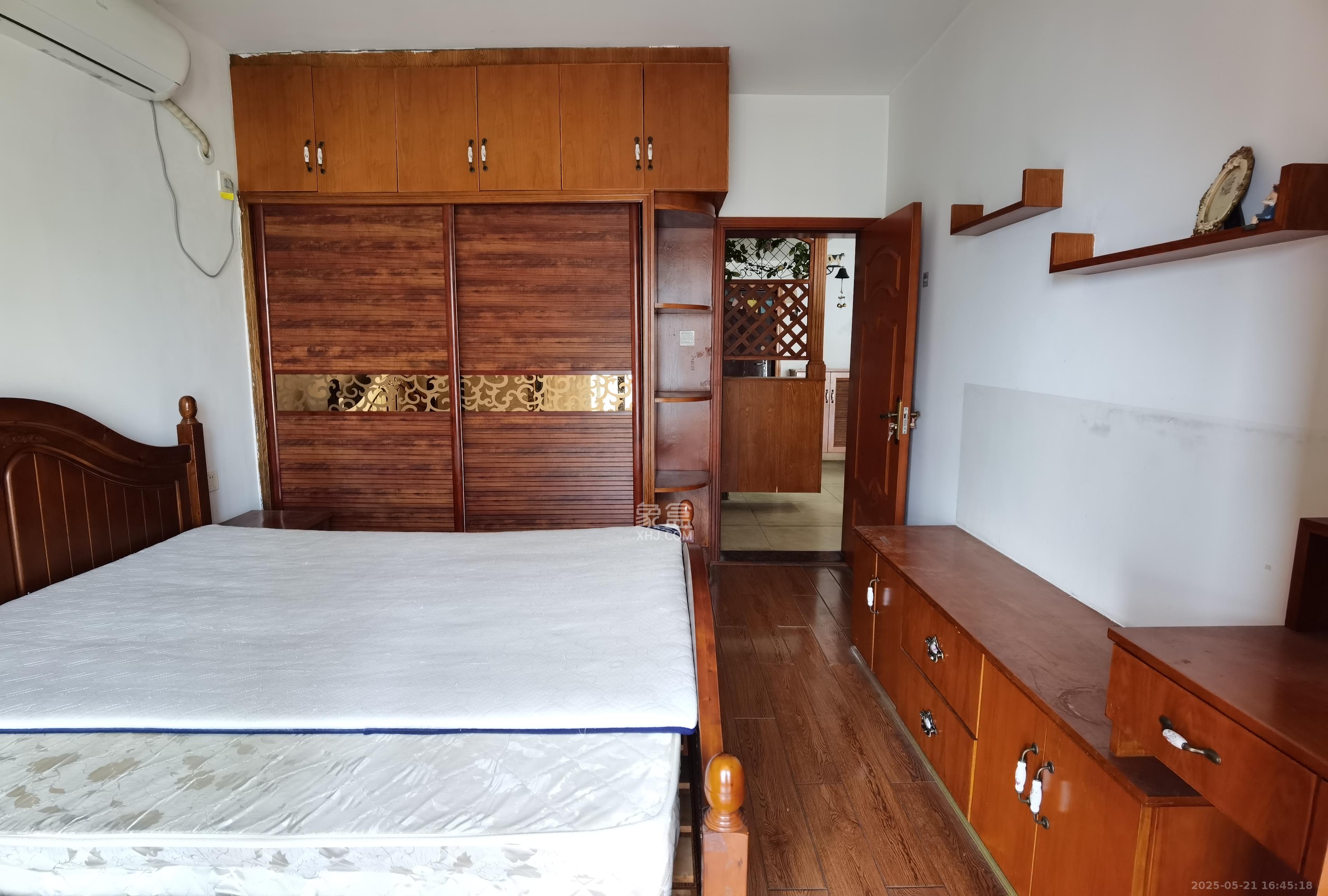 中建麓山和苑  3室2厅1卫   1750.00元/月室内图