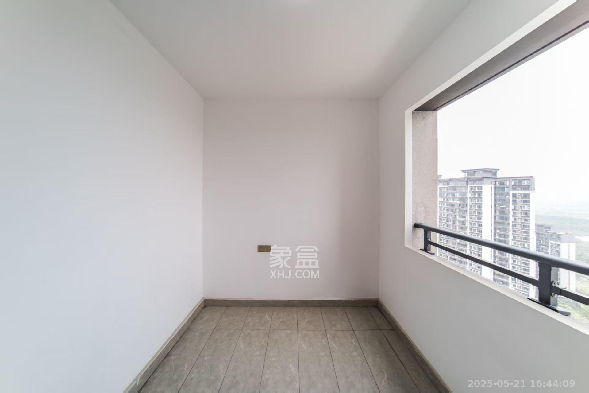 中海阅麓山二期 4室2厅2卫 4000.0元/月 中海阅麓山二期 4室2厅2卫 4000.0元/月室内图