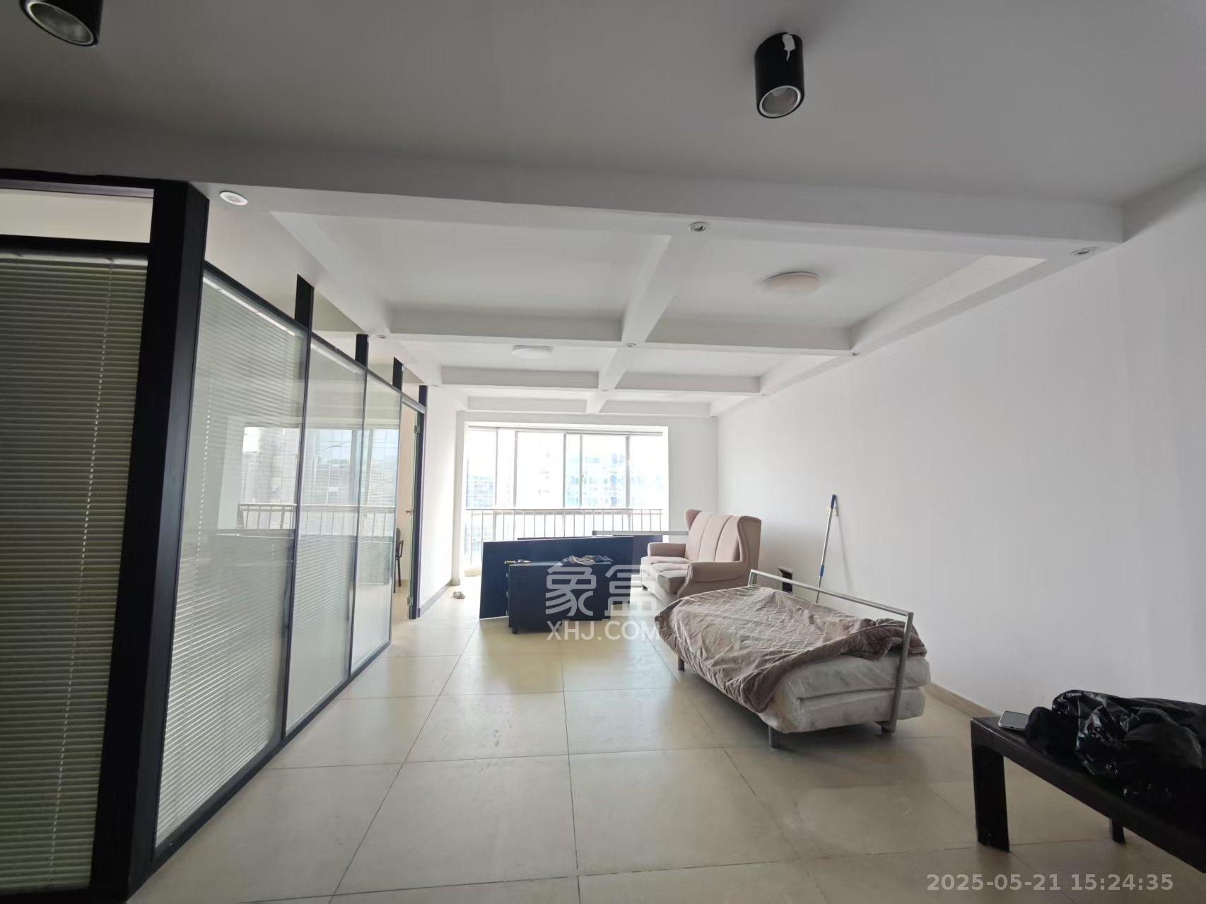 湖南财富中心  3室2厅2卫    4600.0元/月 湖南财富中心  3室2厅2卫    4600.0元/月室内图