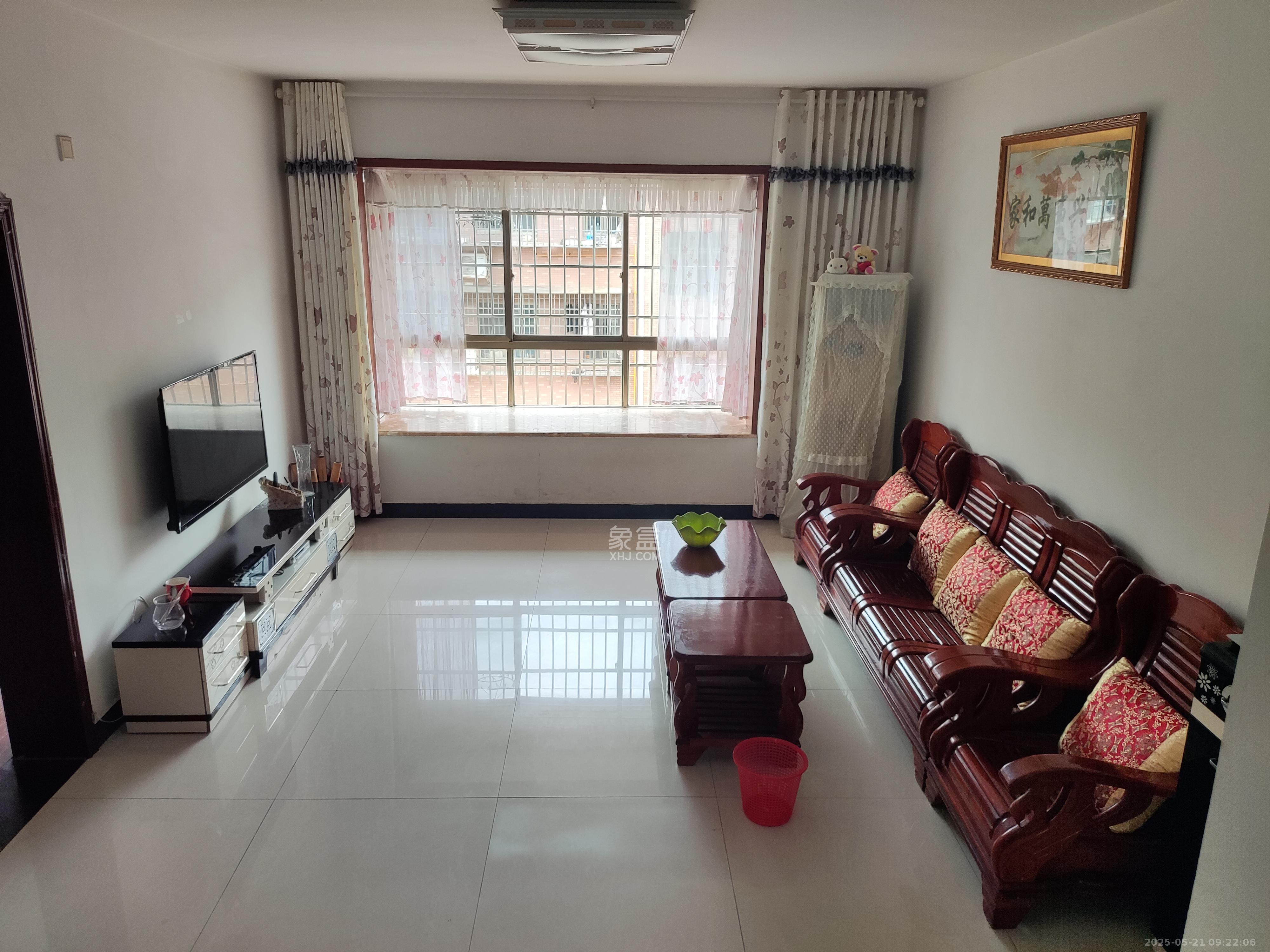 新路小区 3室2厅2卫 1800.0元/月 新路小区 3室2厅2卫 1800.0元/月室内图