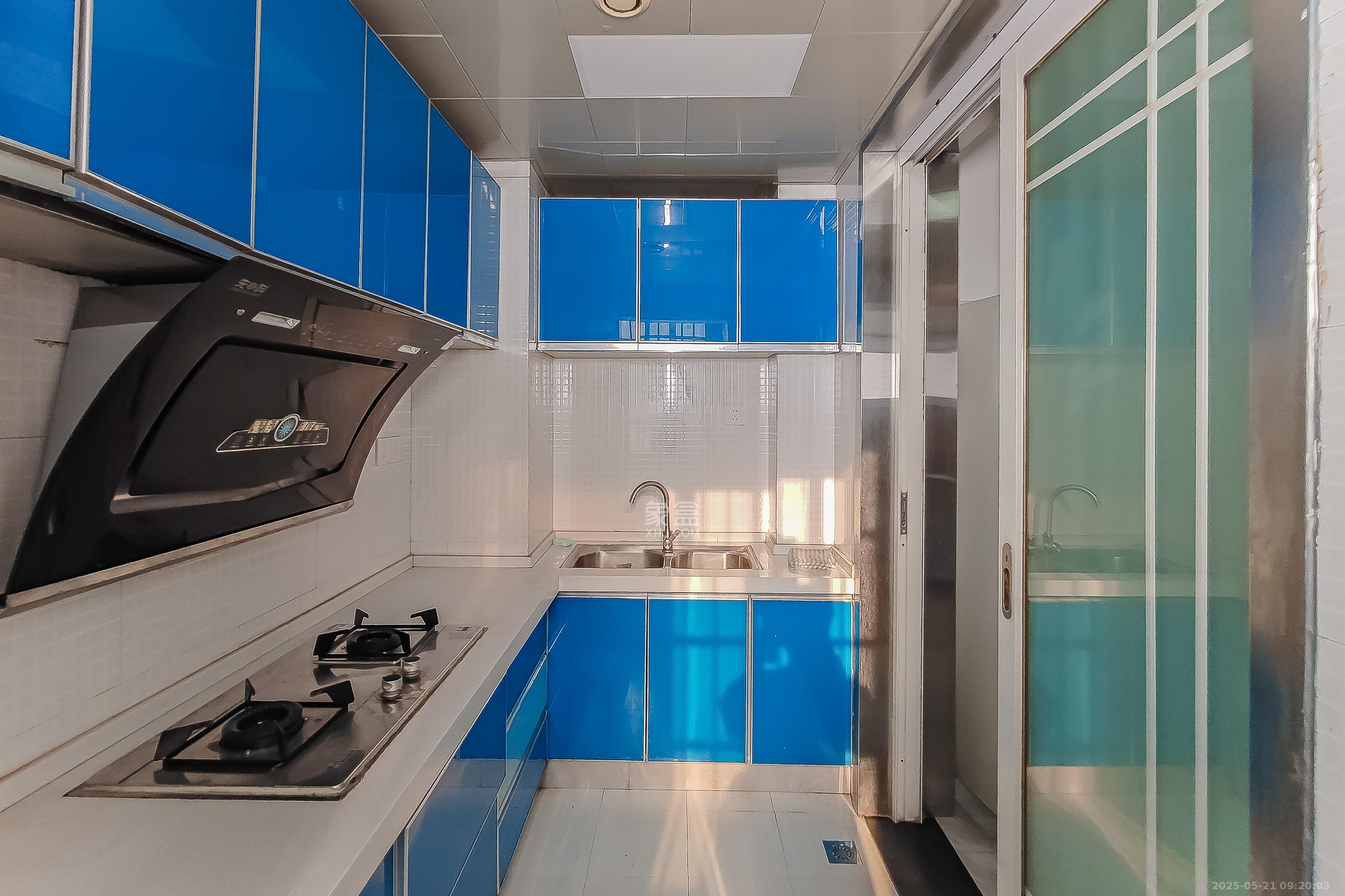 君临国际 3室2厅1卫 160.7万 君临国际 3室2厅1卫 160.7万厨房