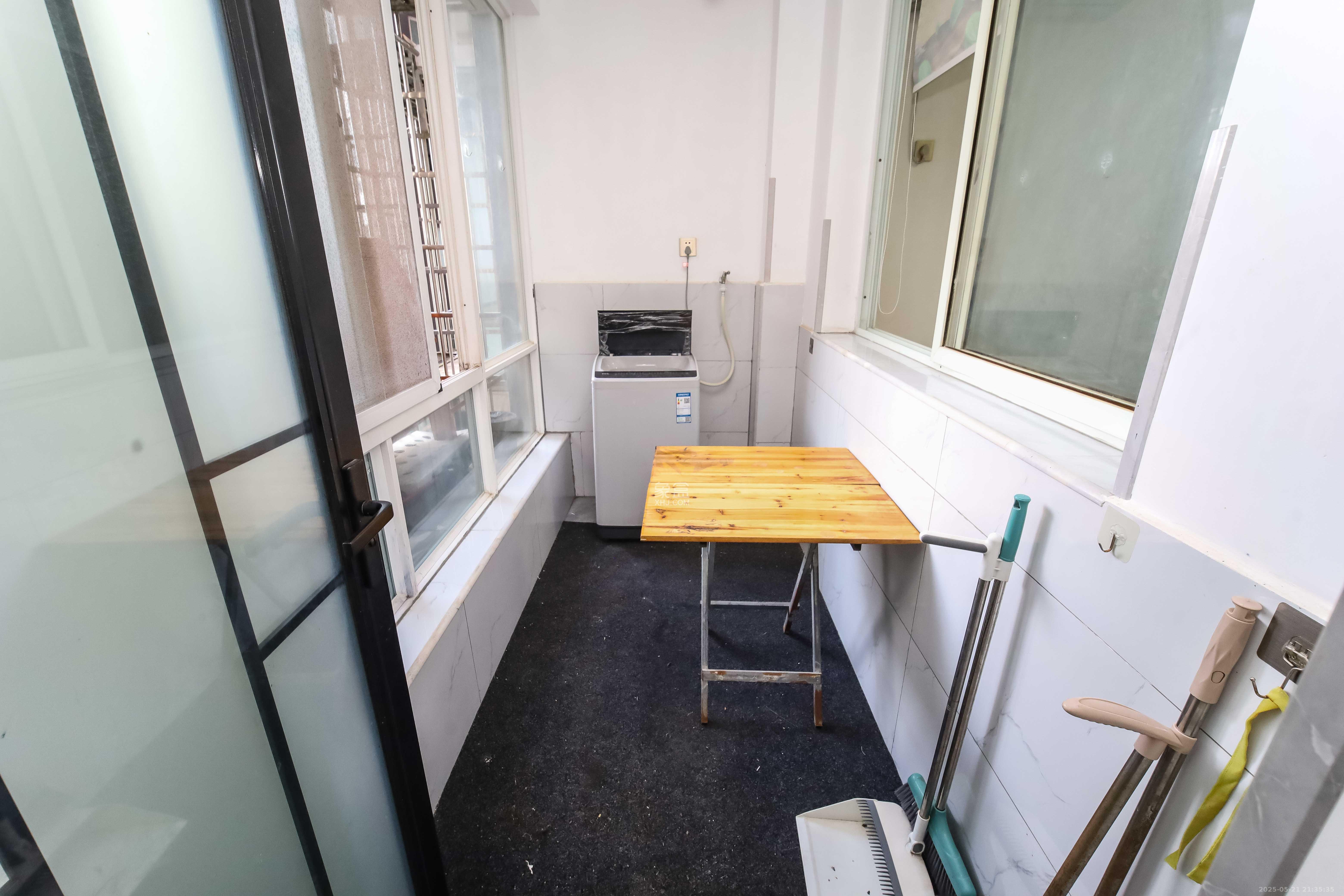 东门壹号家园 3室2厅2卫 86.0万 东门壹号家园 3室2厅2卫 86.0万阳台