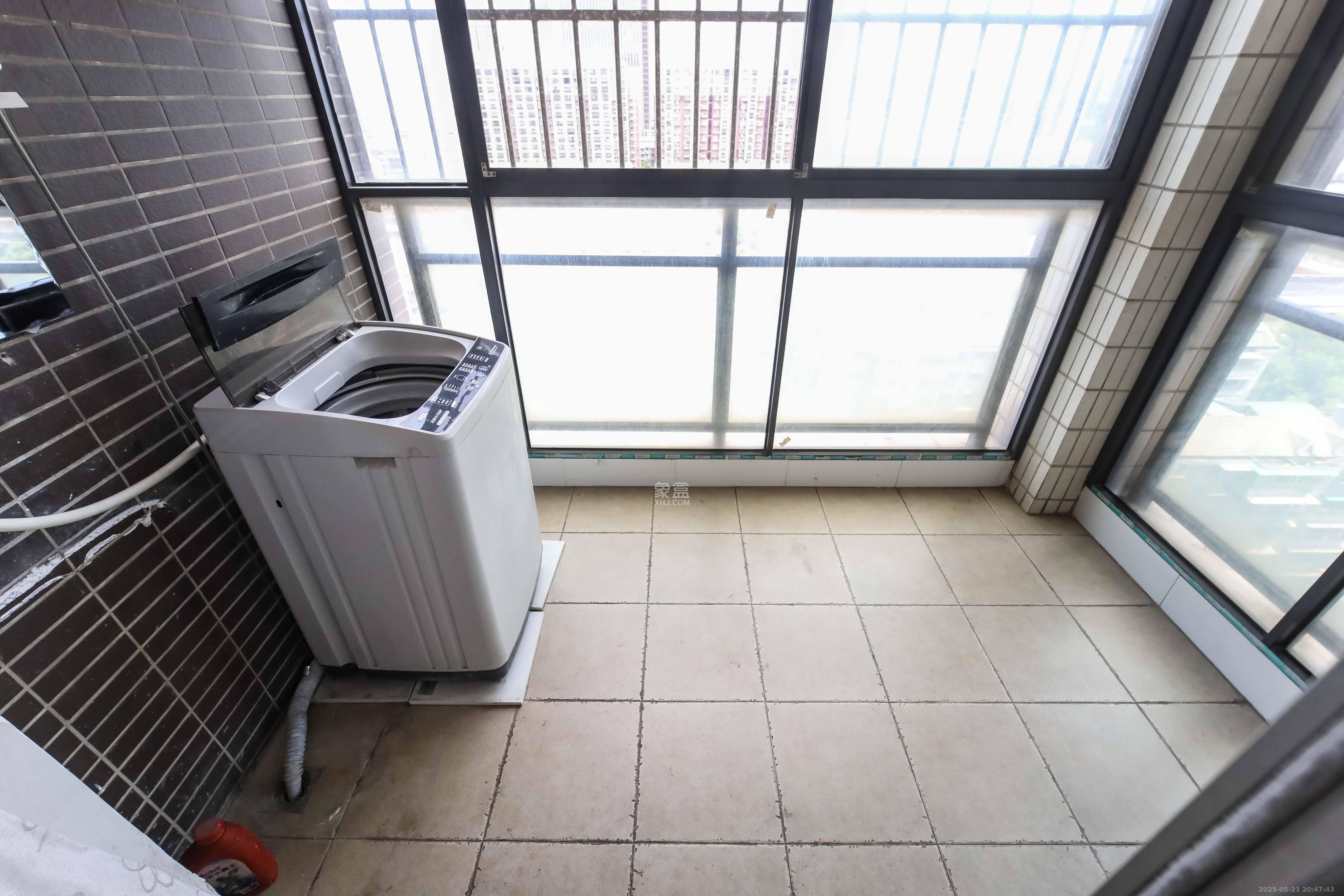 尚东紫郡  4室2厅2卫    116.0万 尚东紫郡  4室2厅2卫    116.0万阳台