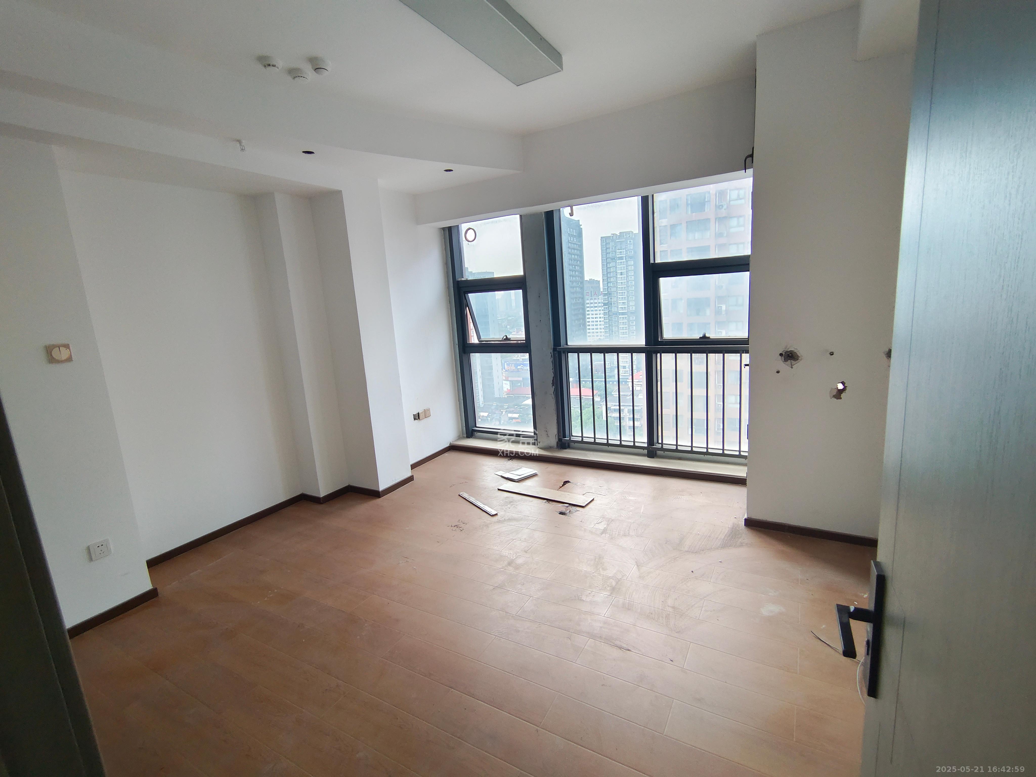 第六都(陆都小区) 1室1厅1卫 1800.0元/月 第六都(陆都小区) 1室1厅1卫 1800.0元/月室内图