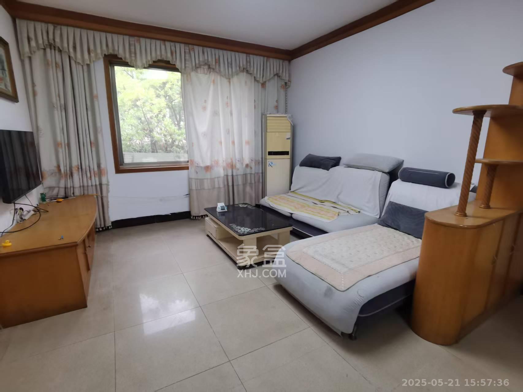 中建五局信和苑三区 3室2厅1卫 1400.0元/月 中建五局信和苑三区 3室2厅1卫 1400.0元/月室内图