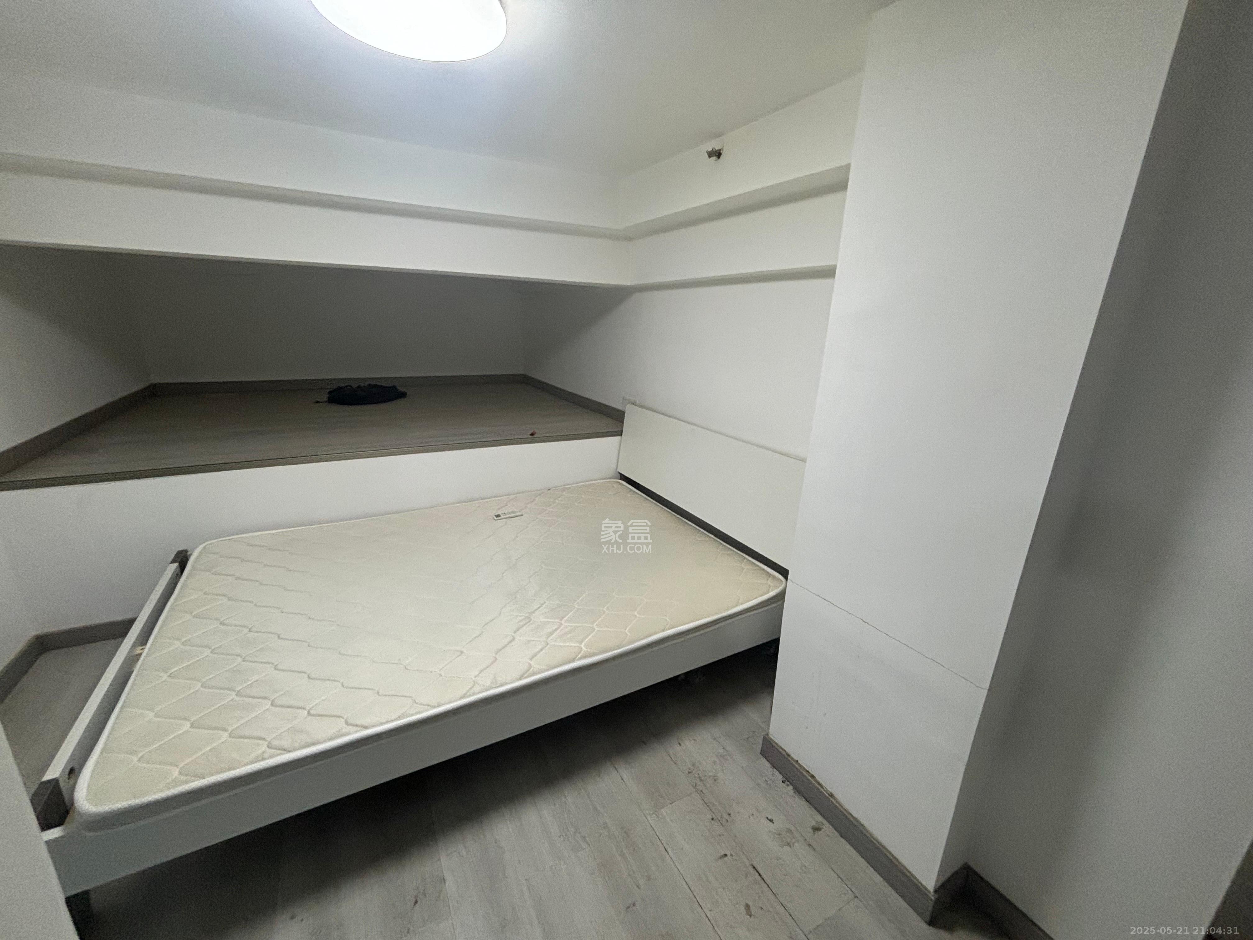 北辰时光里  3室2厅1卫   2000.00元/月室内图