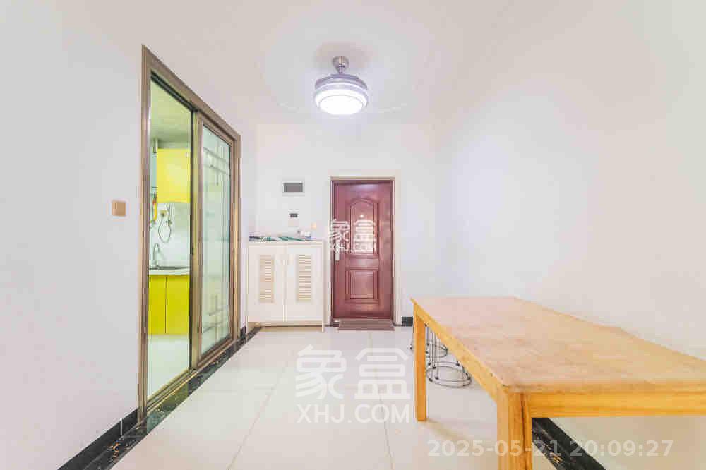 MOMA当代广场  3室2厅1卫   1800.00元/月室内图