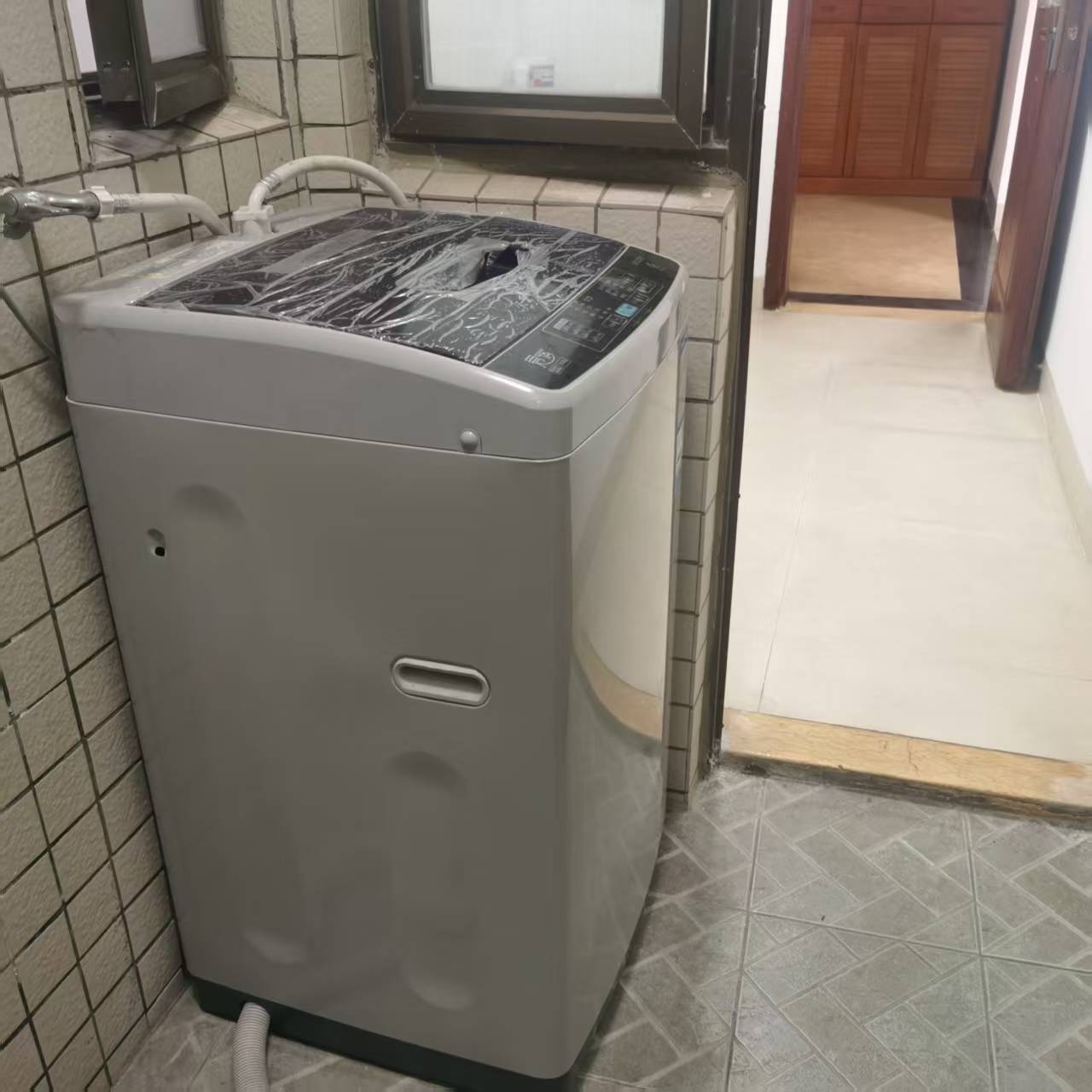 警苑  4室2厅2卫   4500.00元/月室内图