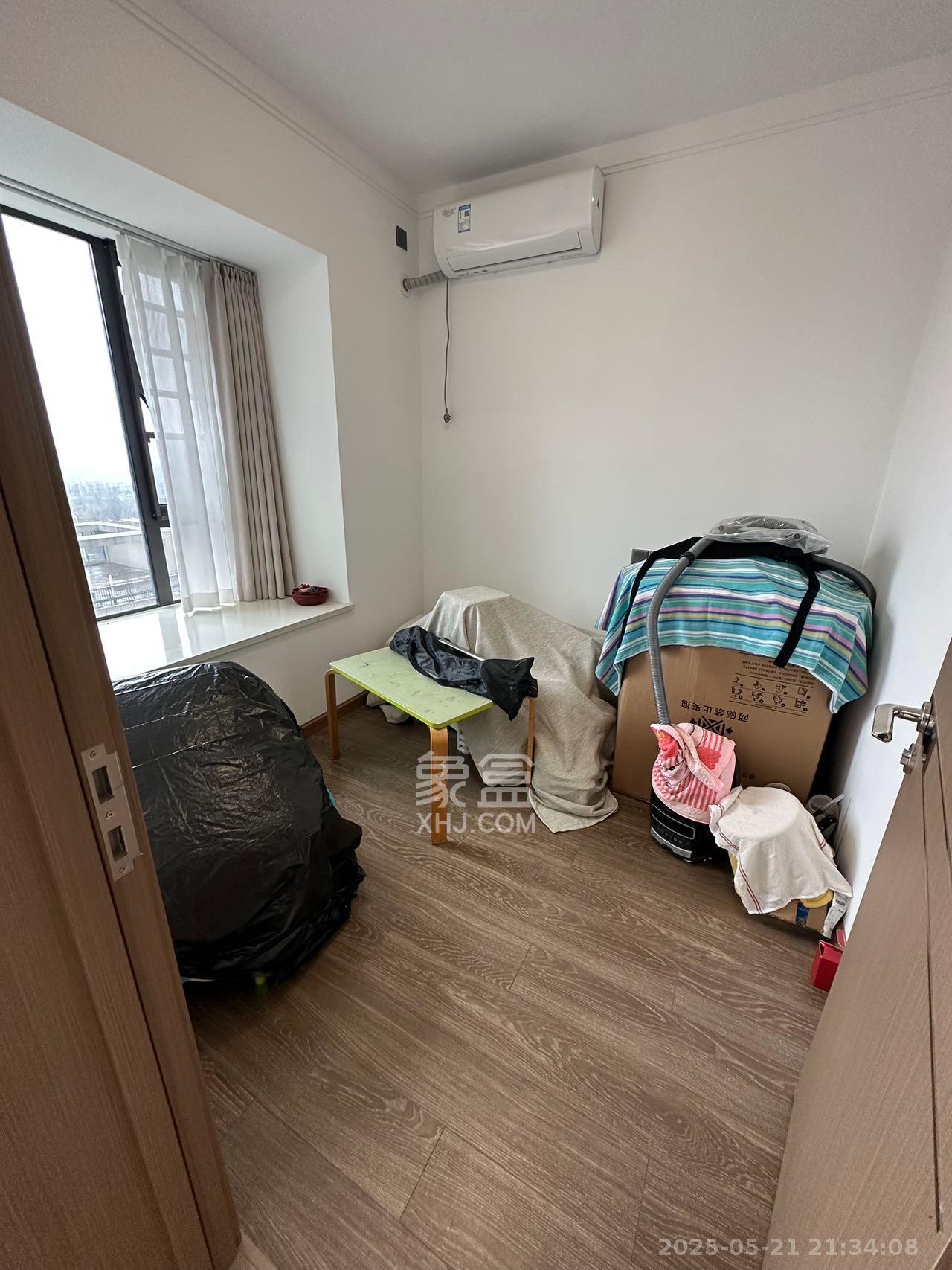 招商华发依云曦城  4室2厅2卫   2800.00元/月室内图