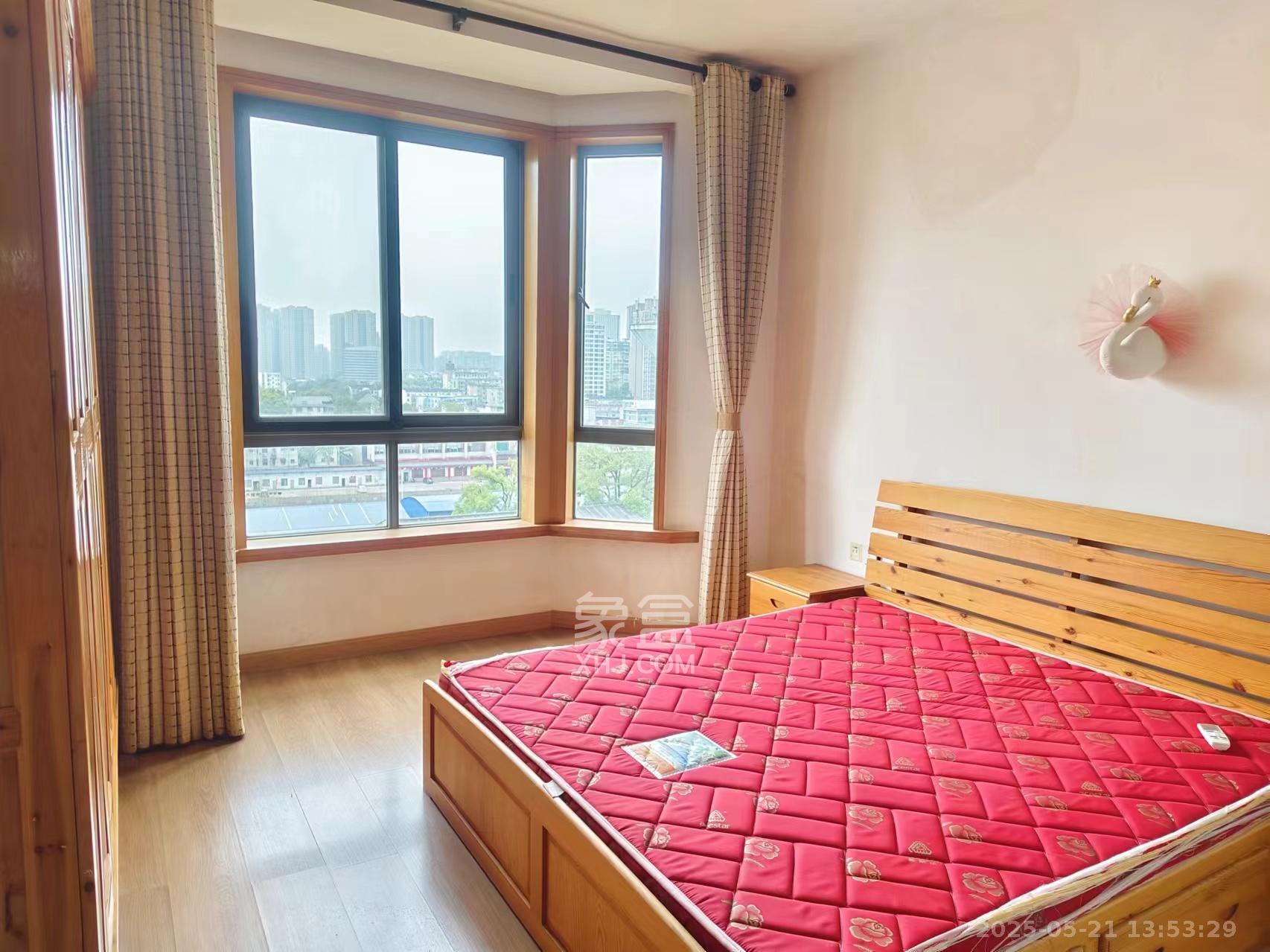 上海城小区  3室2厅2卫   2600.00元/月室内图