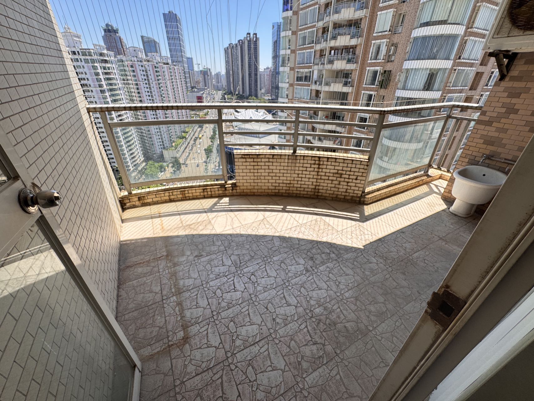 半山花园 5室2厅2卫 5300.0元/月 半山花园 5室2厅2卫 5300.0元/月室内图