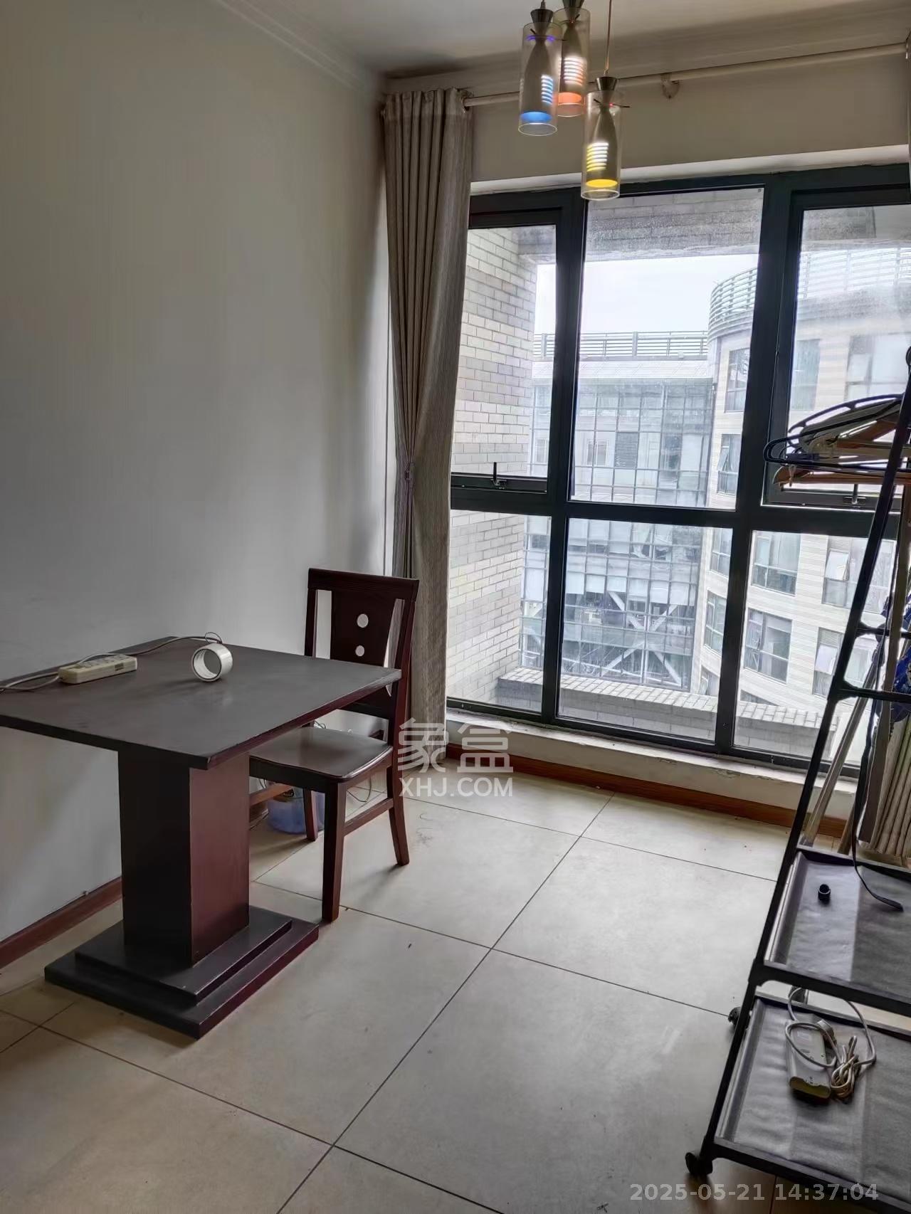 中天广场  2室1厅1卫    3200.0元/月 中天广场  2室1厅1卫    3200.0元/月室内图