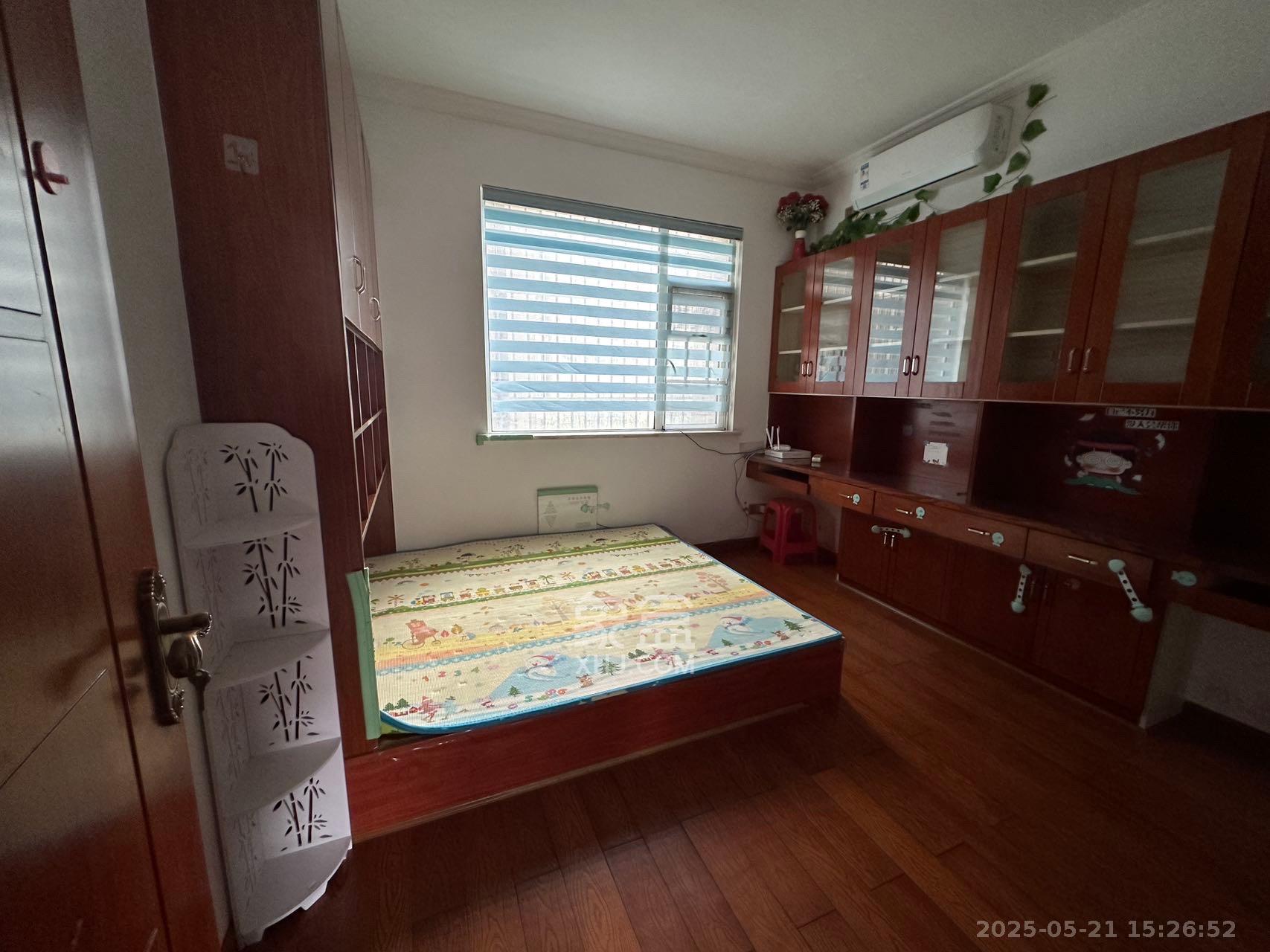 麓山枫情  4室2厅2卫   3500.00元/月室内图