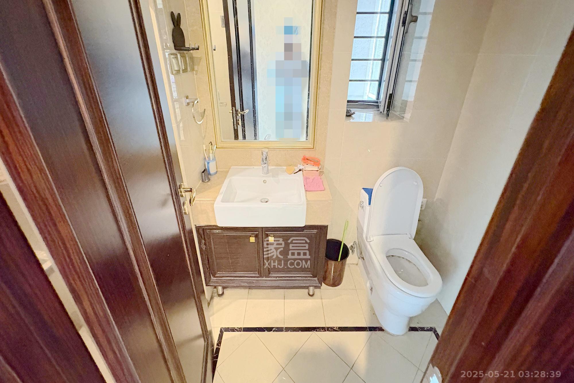 华远隆玺  4室2厅0卫    528.0万 华远隆玺  4室2厅0卫    528.0万卫生间