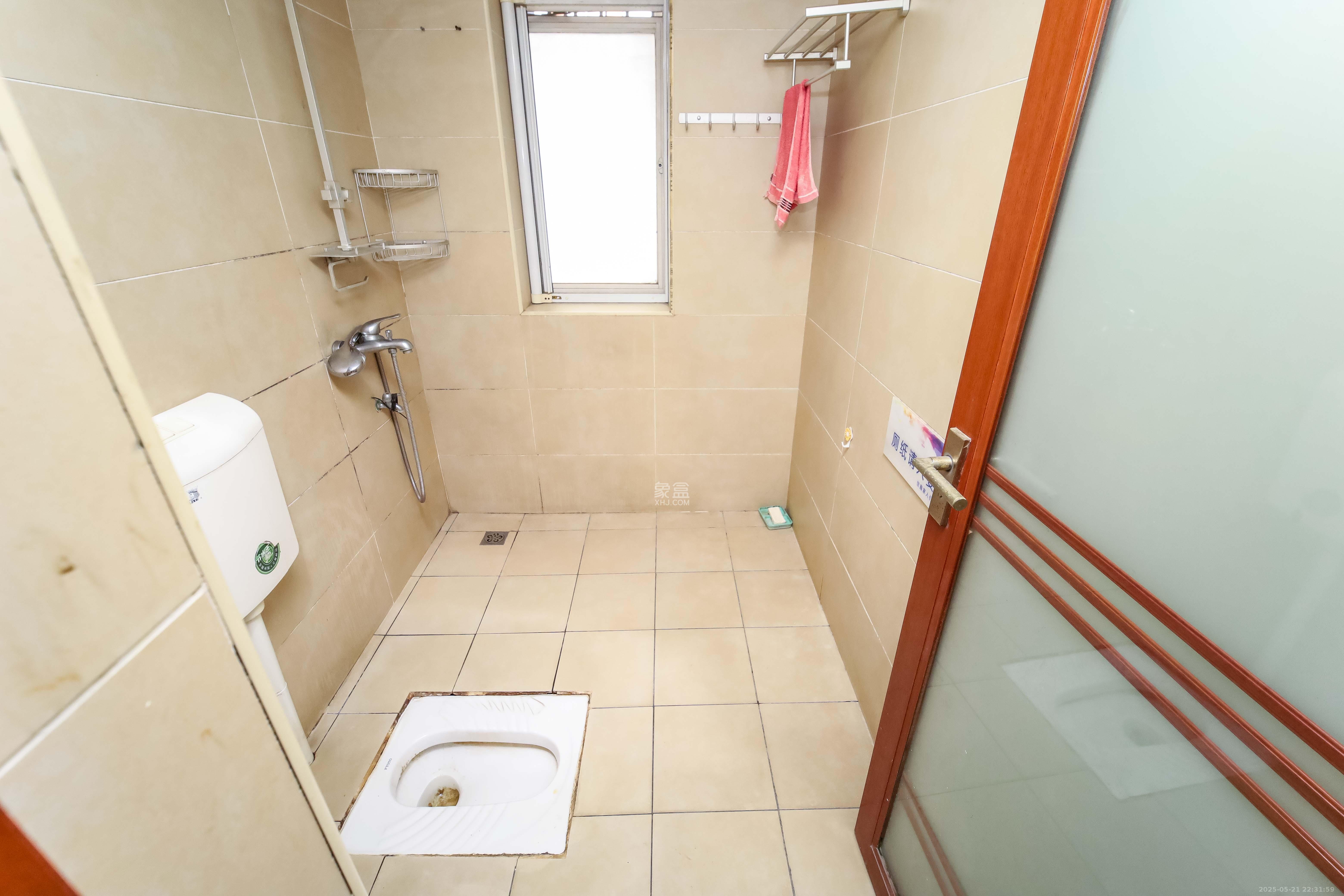 东门壹号家园  4室2厅2卫    108.0万卫生间