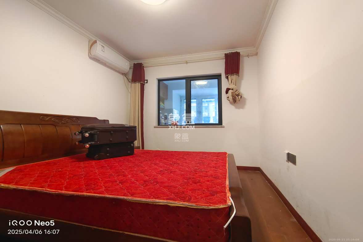 保利城(中航城国际社区、郡原美村)  4室2厅2卫    3800.0元/月 保利城(中航城国际社区、郡原美村)  4室2厅2卫    3800.0元/月室内图