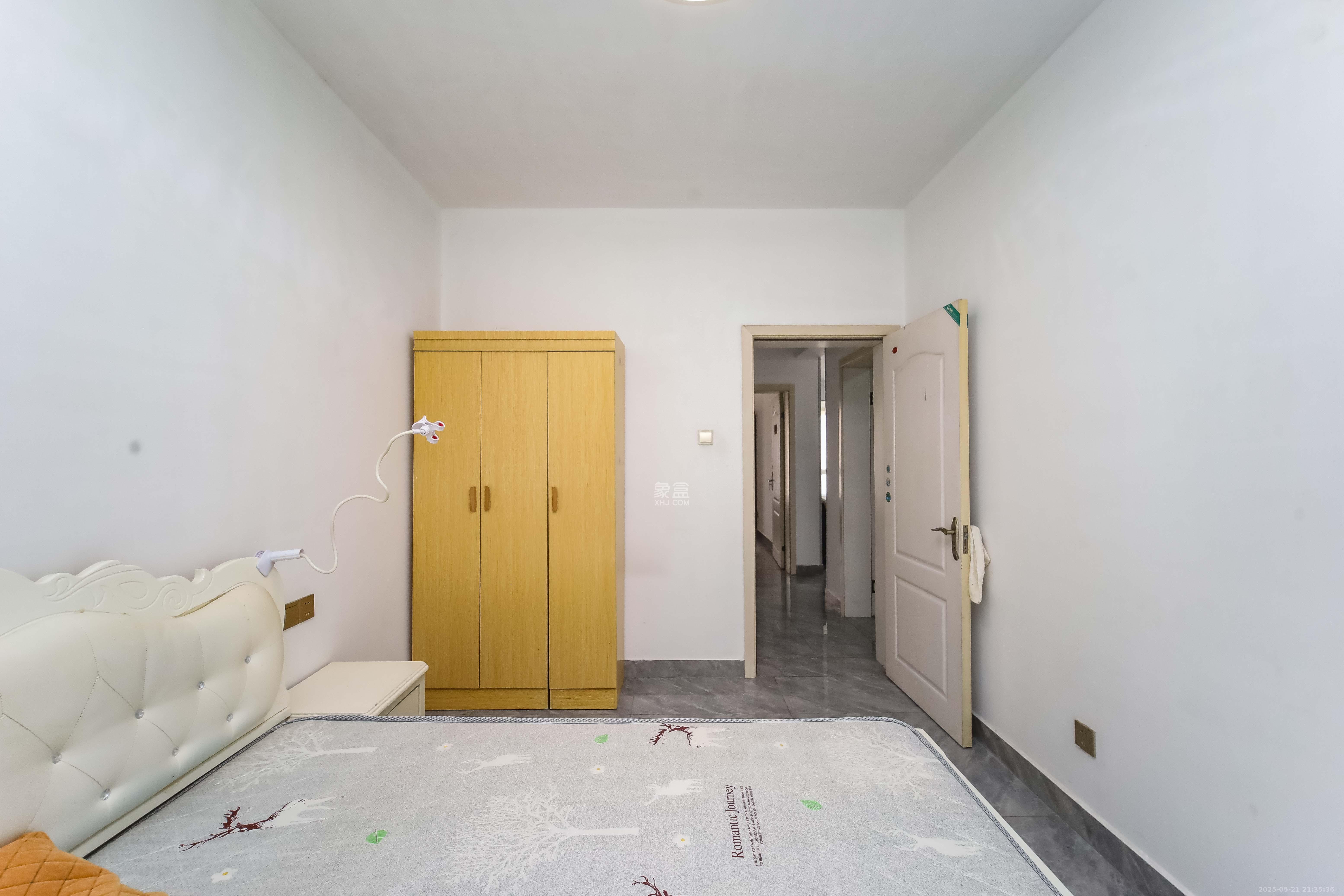 东门壹号家园 3室2厅2卫 86.0万 东门壹号家园 3室2厅2卫 86.0万卧室