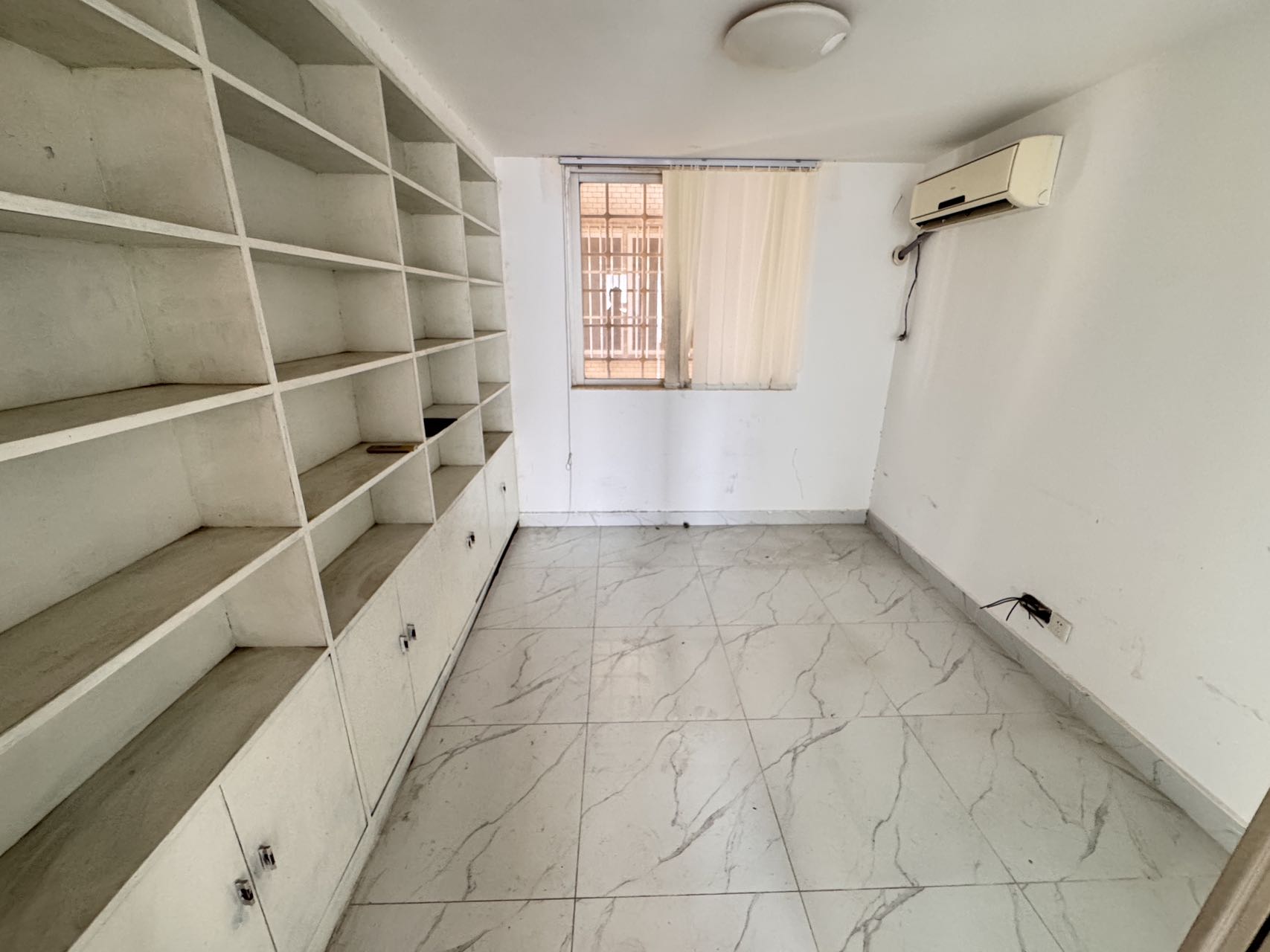 半山花园 5室2厅2卫 5300.0元/月 半山花园 5室2厅2卫 5300.0元/月室内图