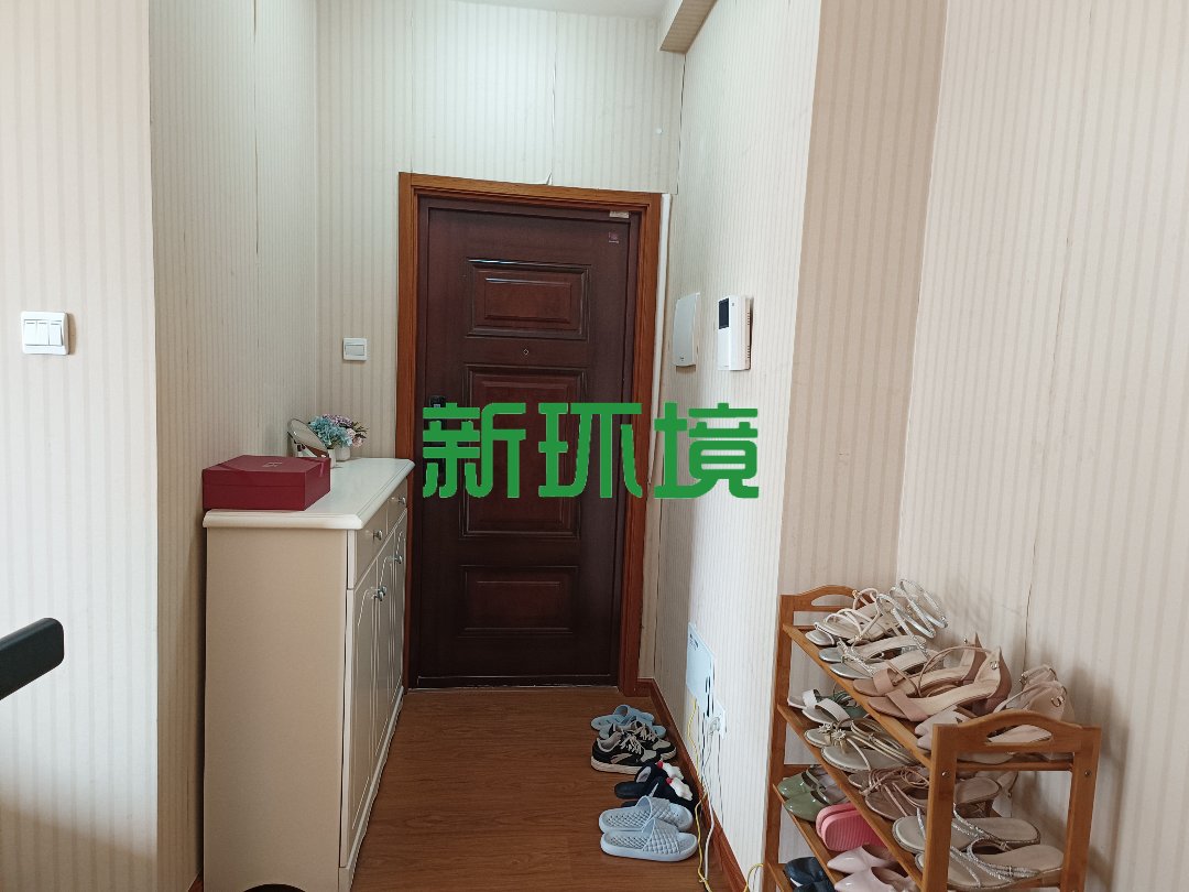 蓝色港湾  3室2厅2卫   53.00万客厅