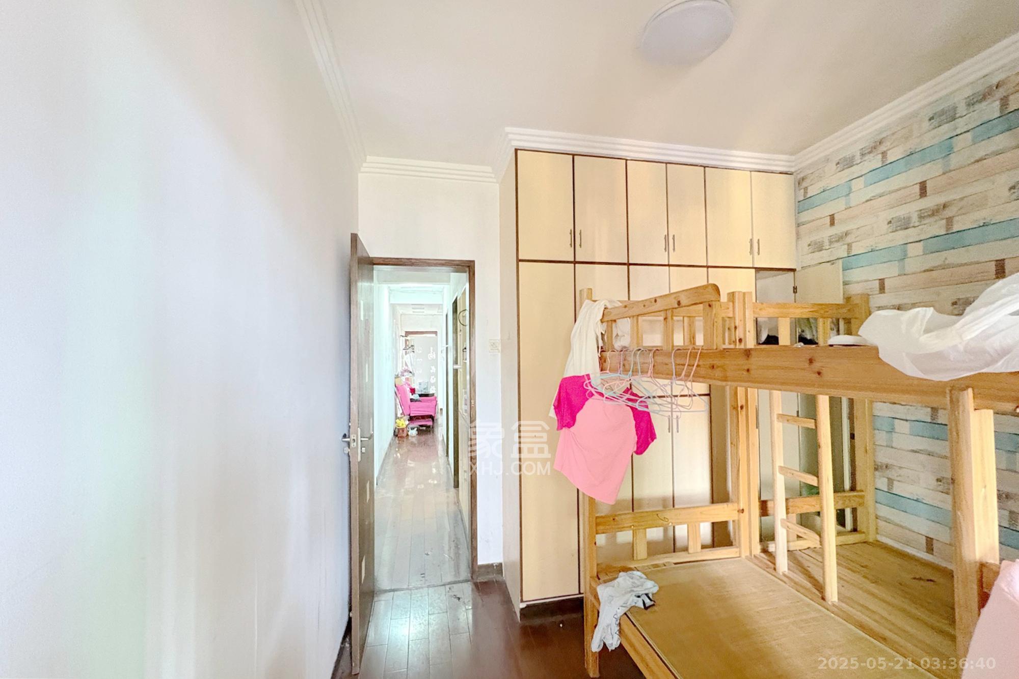 市一医院宿舍  3室2厅1卫    110.0万其他