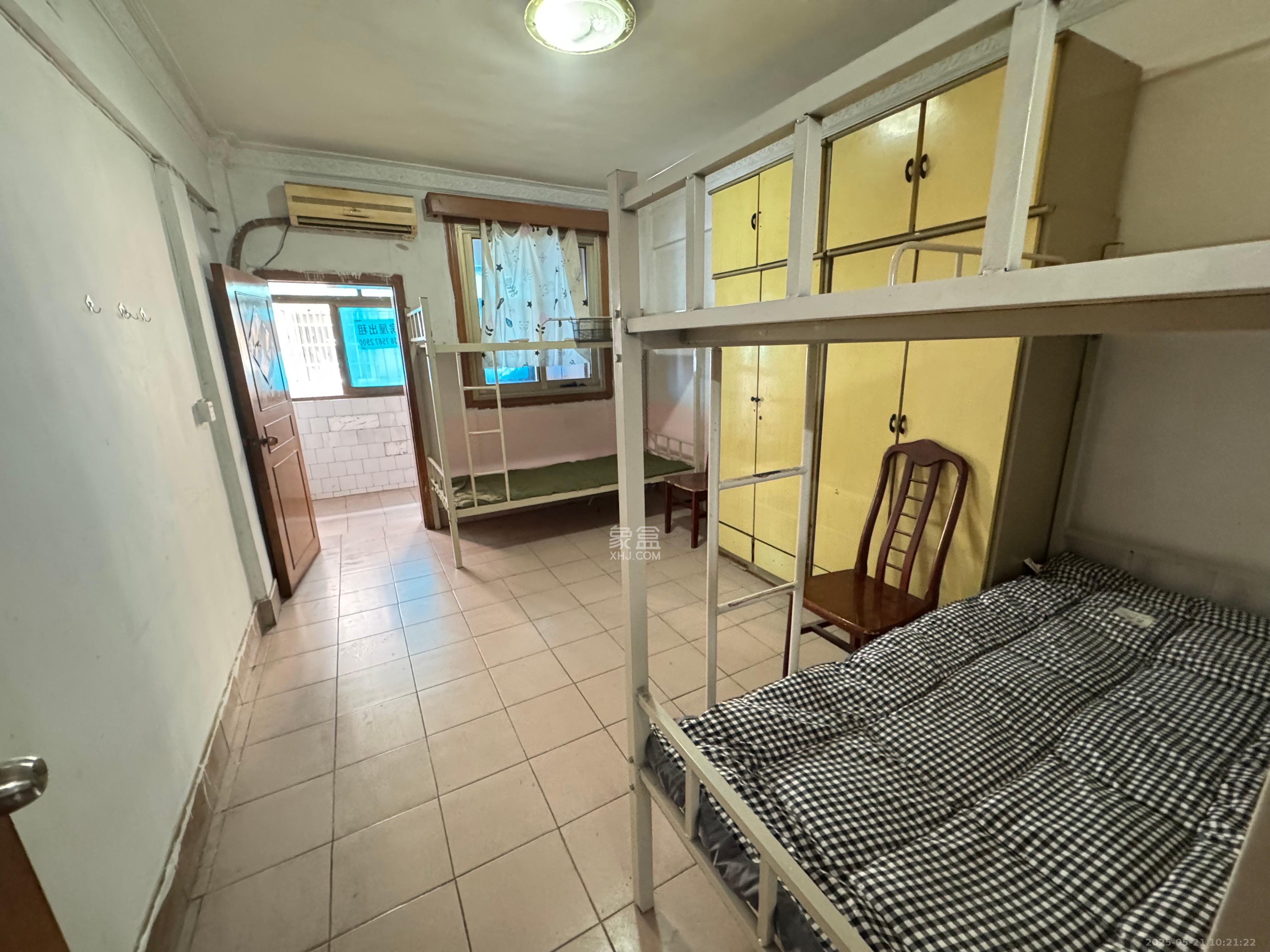 通泰街商居楼 3室2厅1卫 2100.0元/月 通泰街商居楼 3室2厅1卫 2100.0元/月室内图