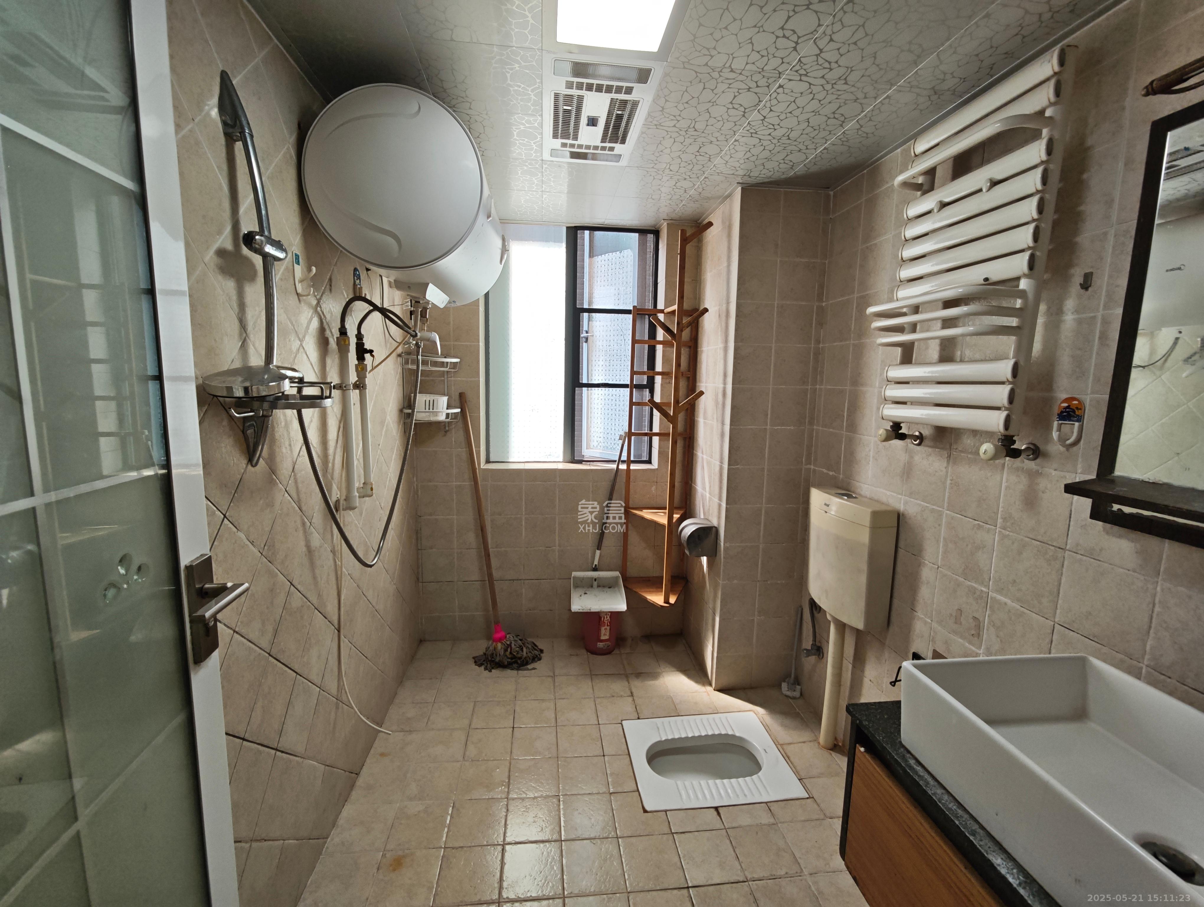 滨江君悦香邸 3室2厅2卫 3000.0元/月 滨江君悦香邸 3室2厅2卫 3000.0元/月室内图