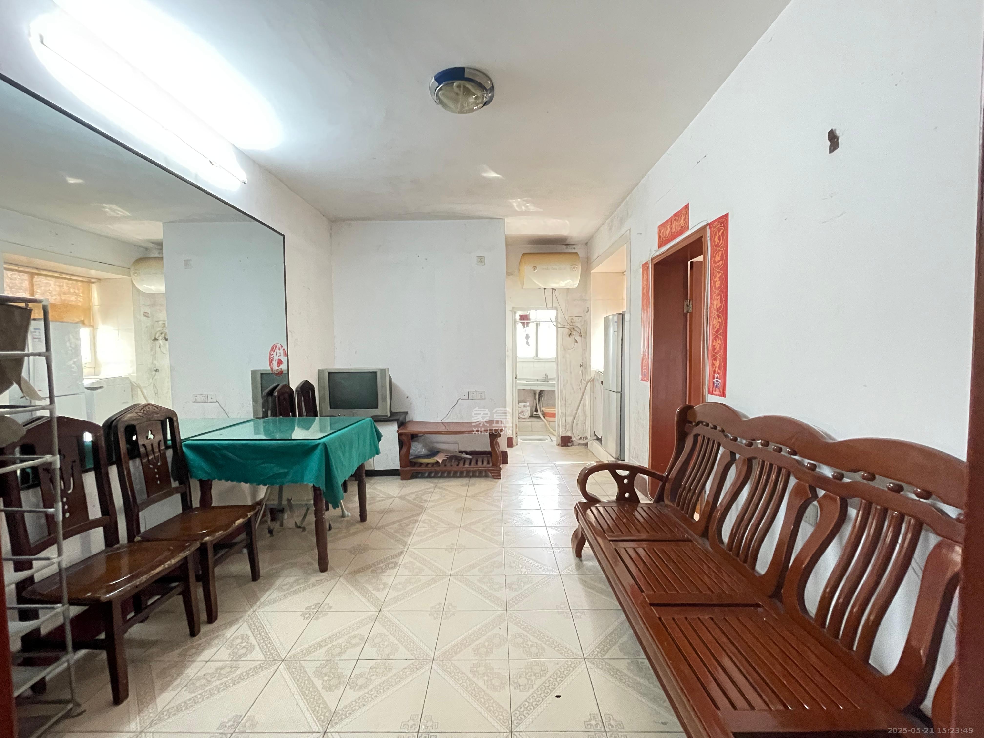 涂家冲社区(涂新小区、农商银行宿舍) 2室1厅1卫 1000.0元/月 涂家冲社区(涂新小区、农商银行宿舍) 2室1厅1卫 1000.0元/月室内图