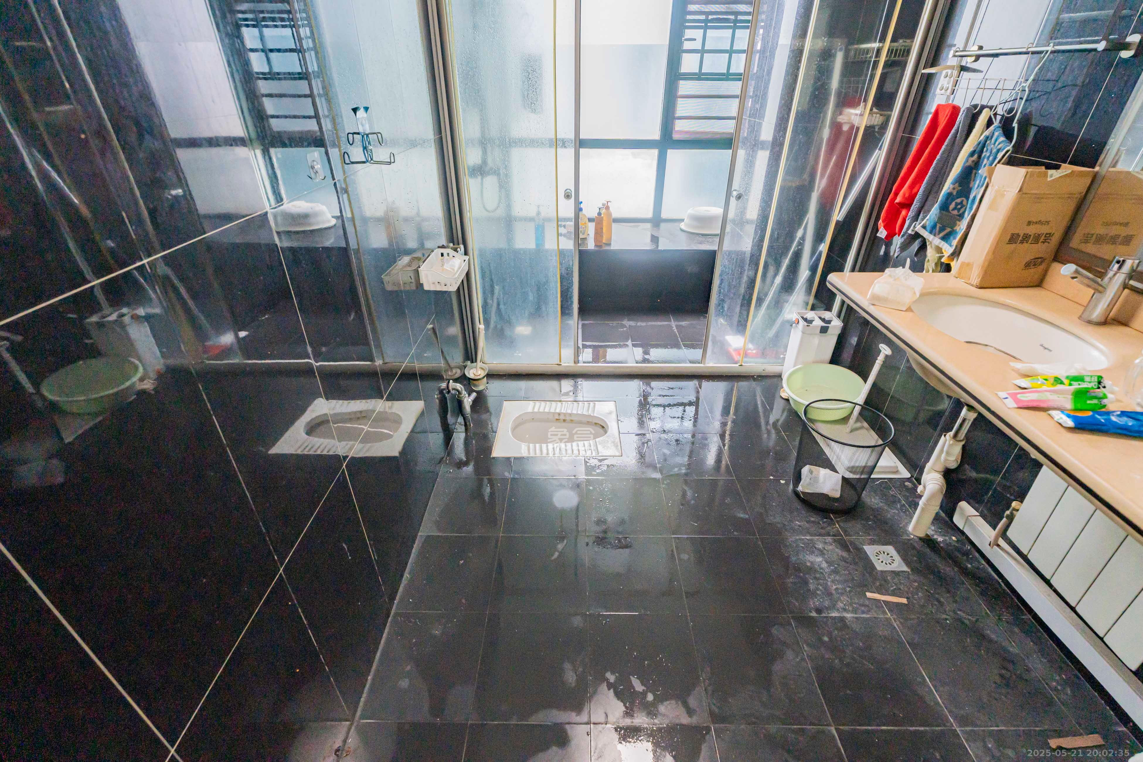 华盛新外滩 4室1厅2卫 290.0万 华盛新外滩 4室1厅2卫 290.0万卫生间