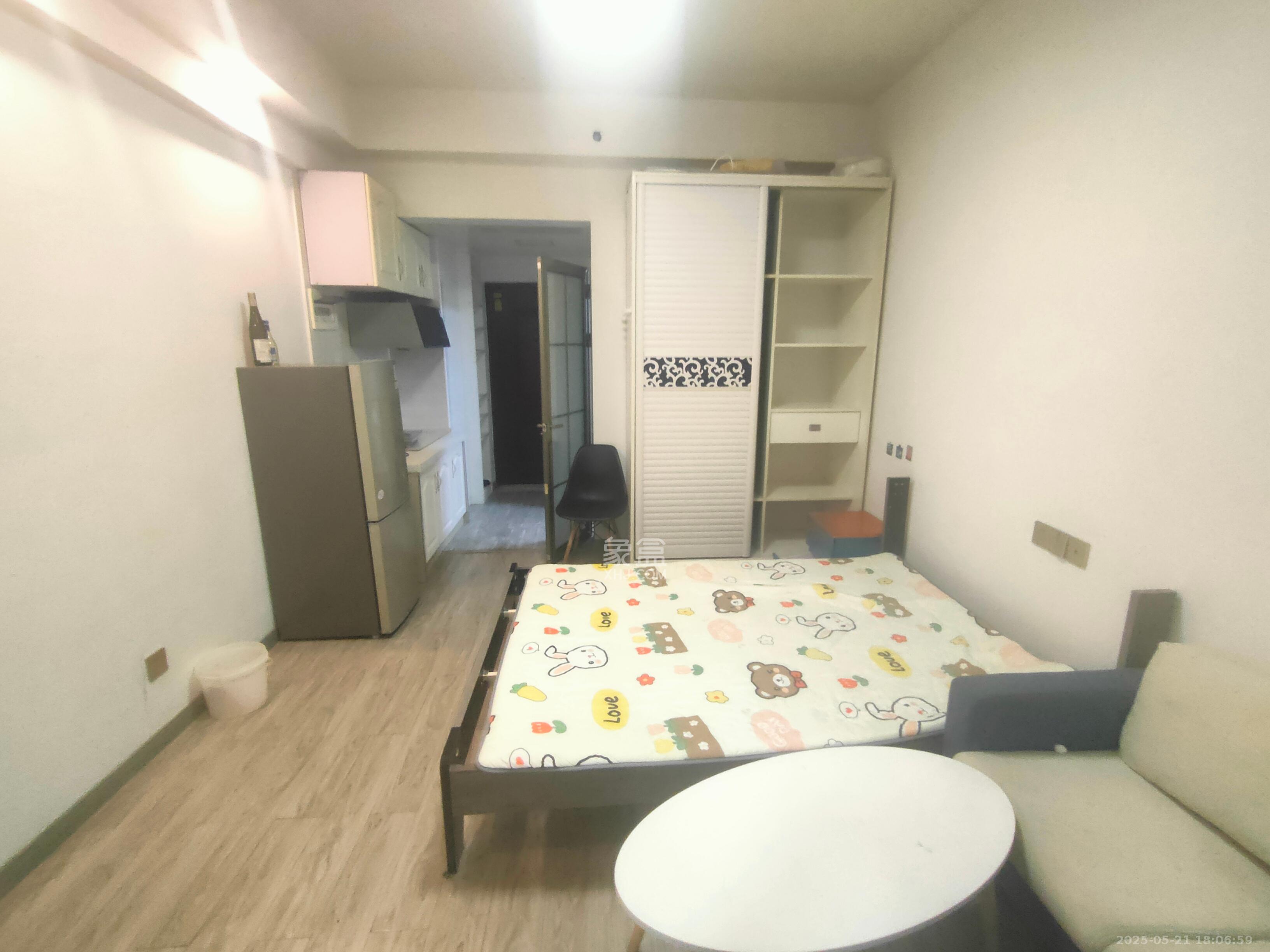 蓝光雍锦阁  1室1厅1卫   1600.00元/月室内图
