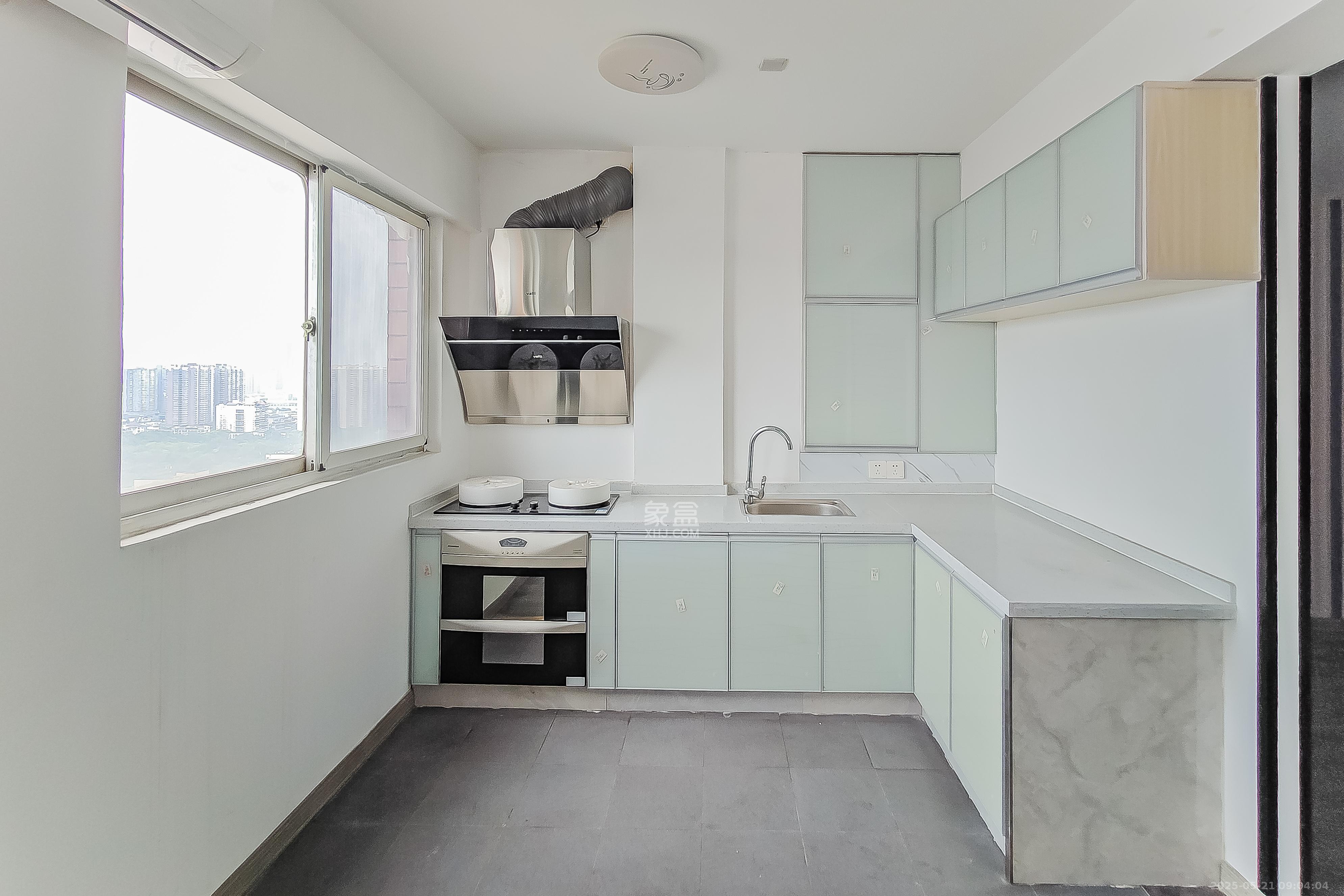 宏景名厦 2室1厅2卫 52.0万 宏景名厦 2室1厅2卫 52.0万厨房