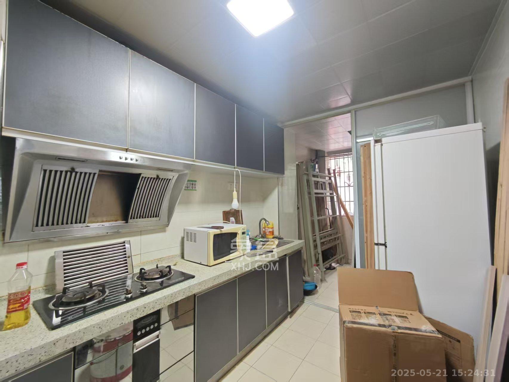 湖南财富中心  3室2厅2卫    4600.0元/月 湖南财富中心  3室2厅2卫    4600.0元/月室内图