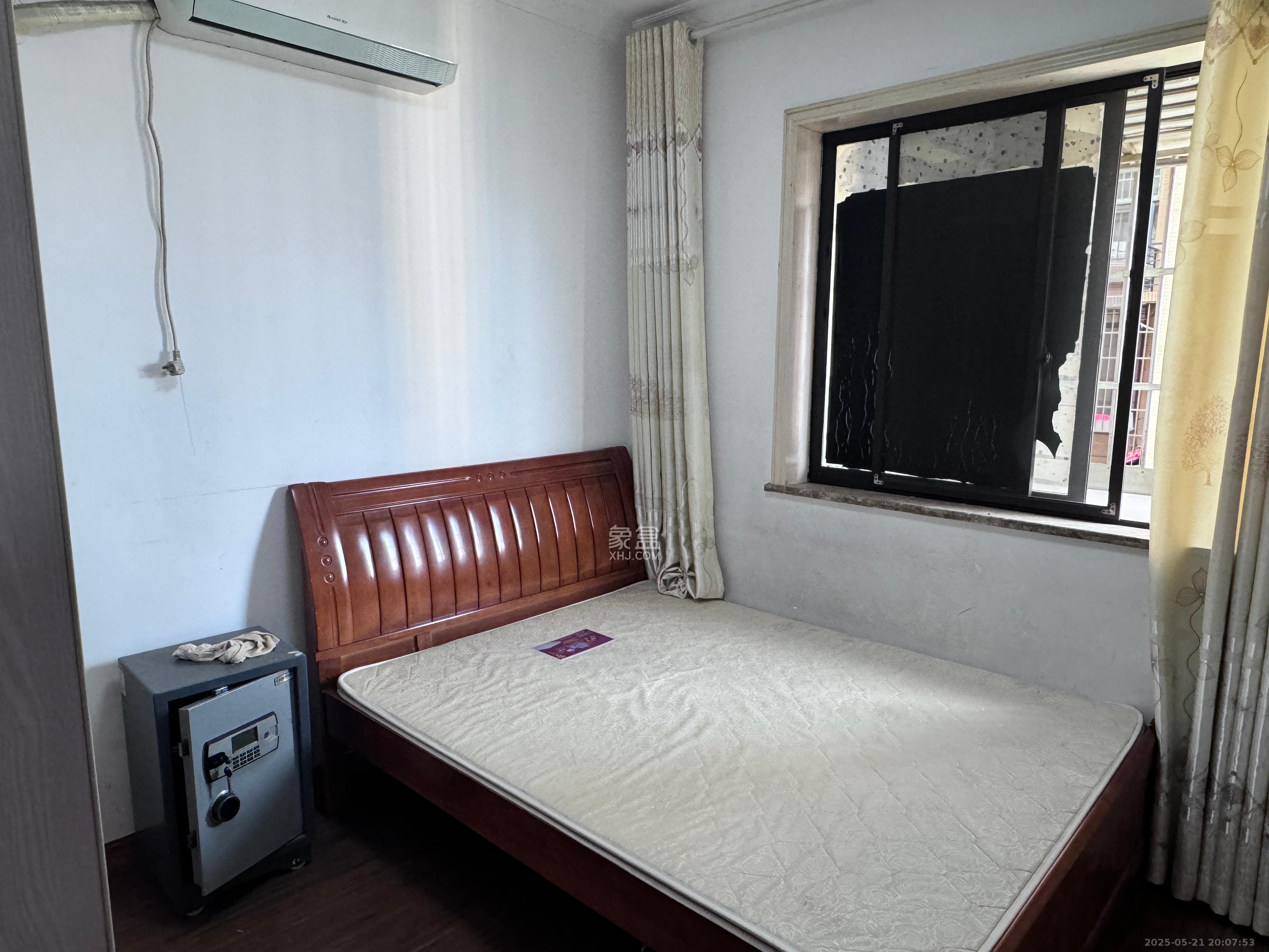 盛地春天里 3室2厅1卫 1300.0元/月 盛地春天里 3室2厅1卫 1300.0元/月室内图