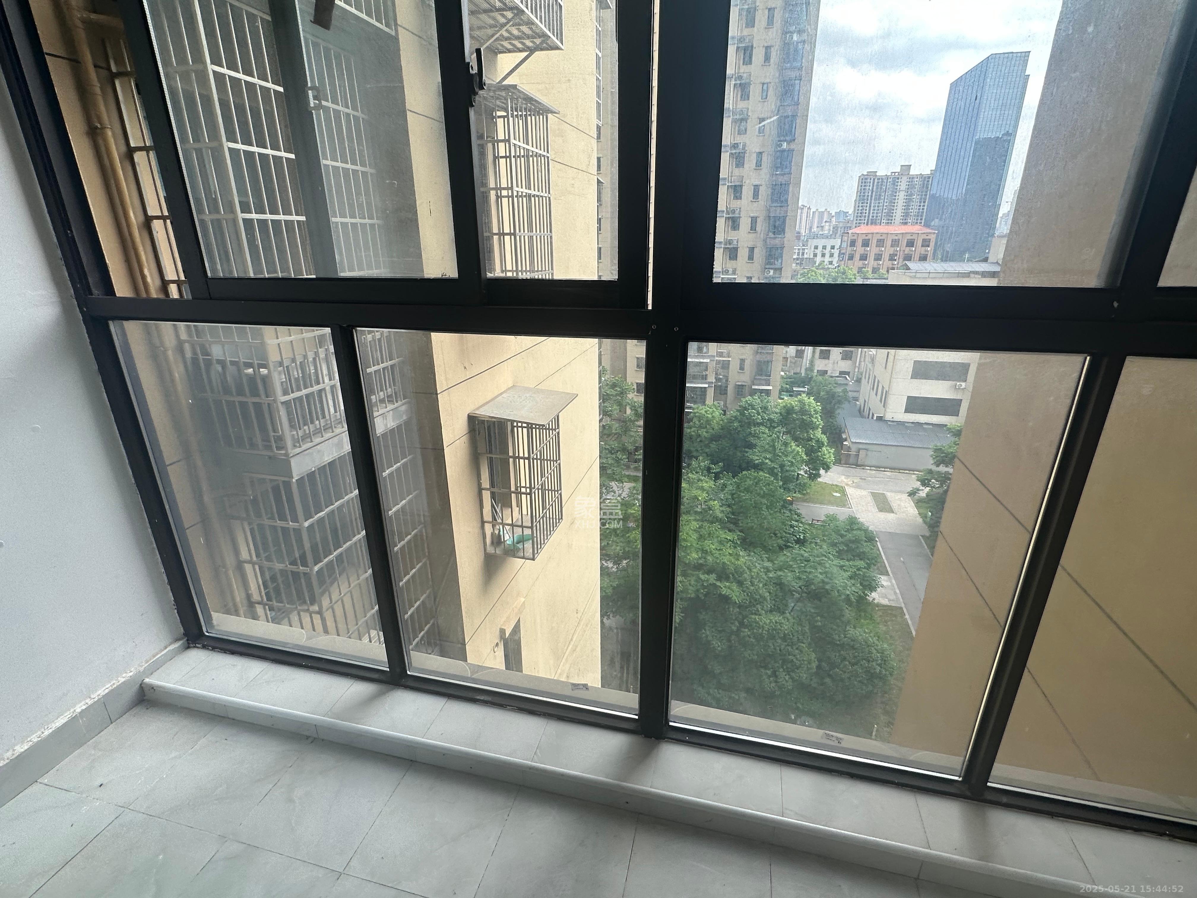 中欣楚天熙苑 3室2厅2卫 2500.0元/月 中欣楚天熙苑 3室2厅2卫 2500.0元/月室内图