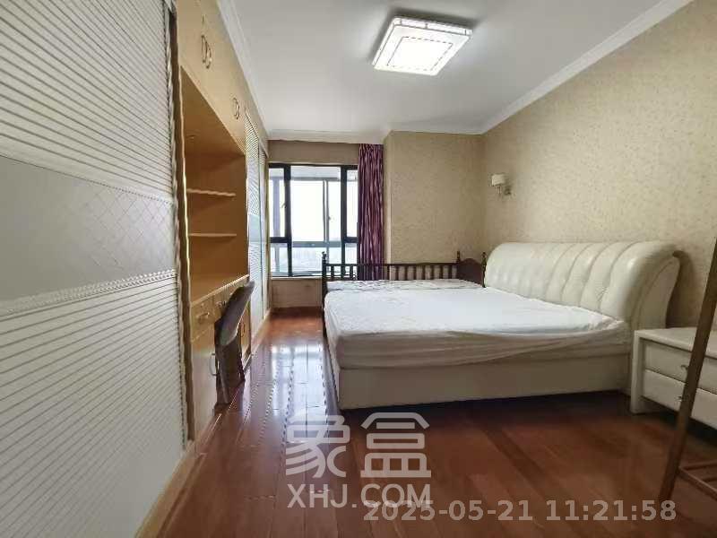 长房时代城  3室2厅2卫   3500.00元/月室内图